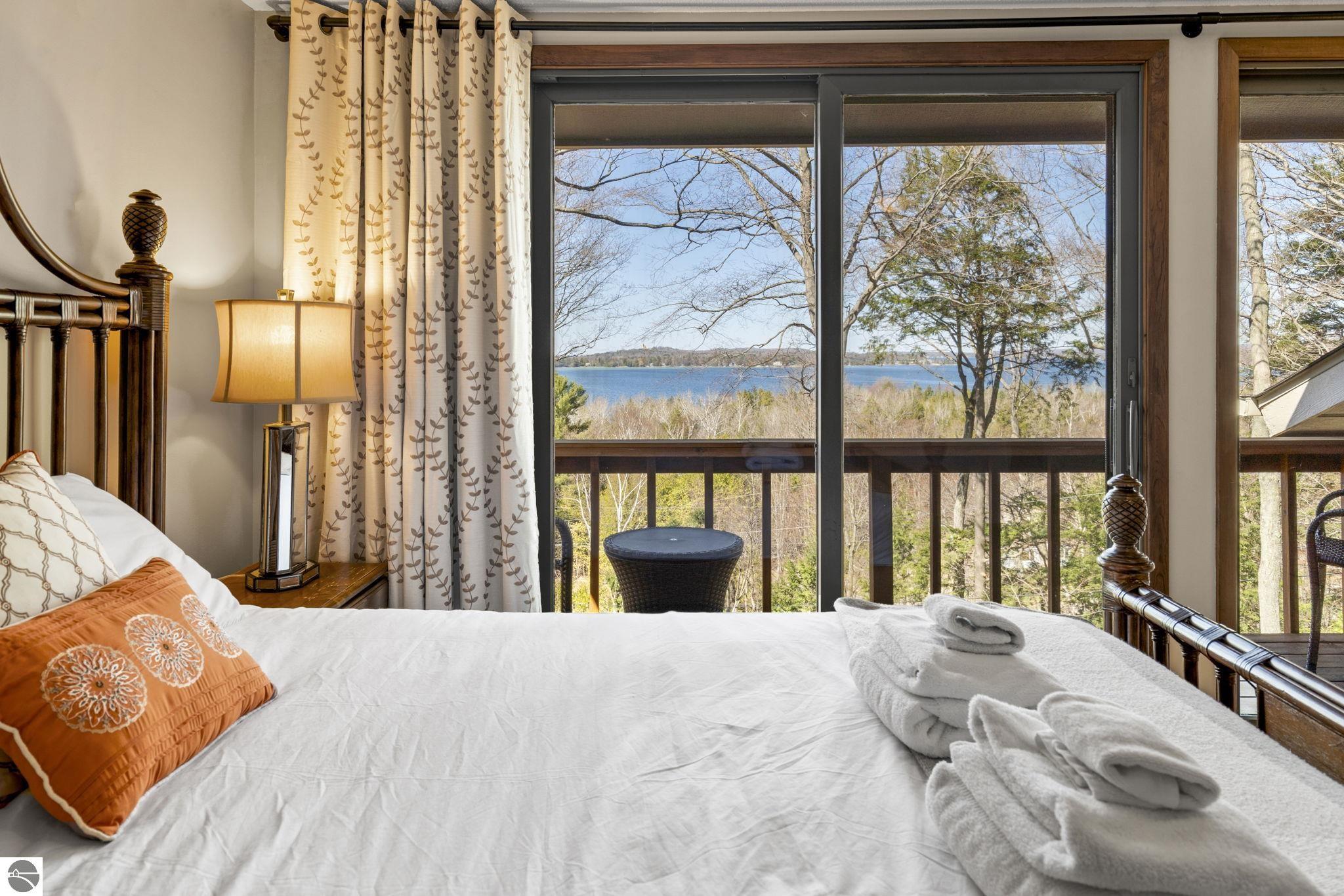 4692 E Duck Lake Road