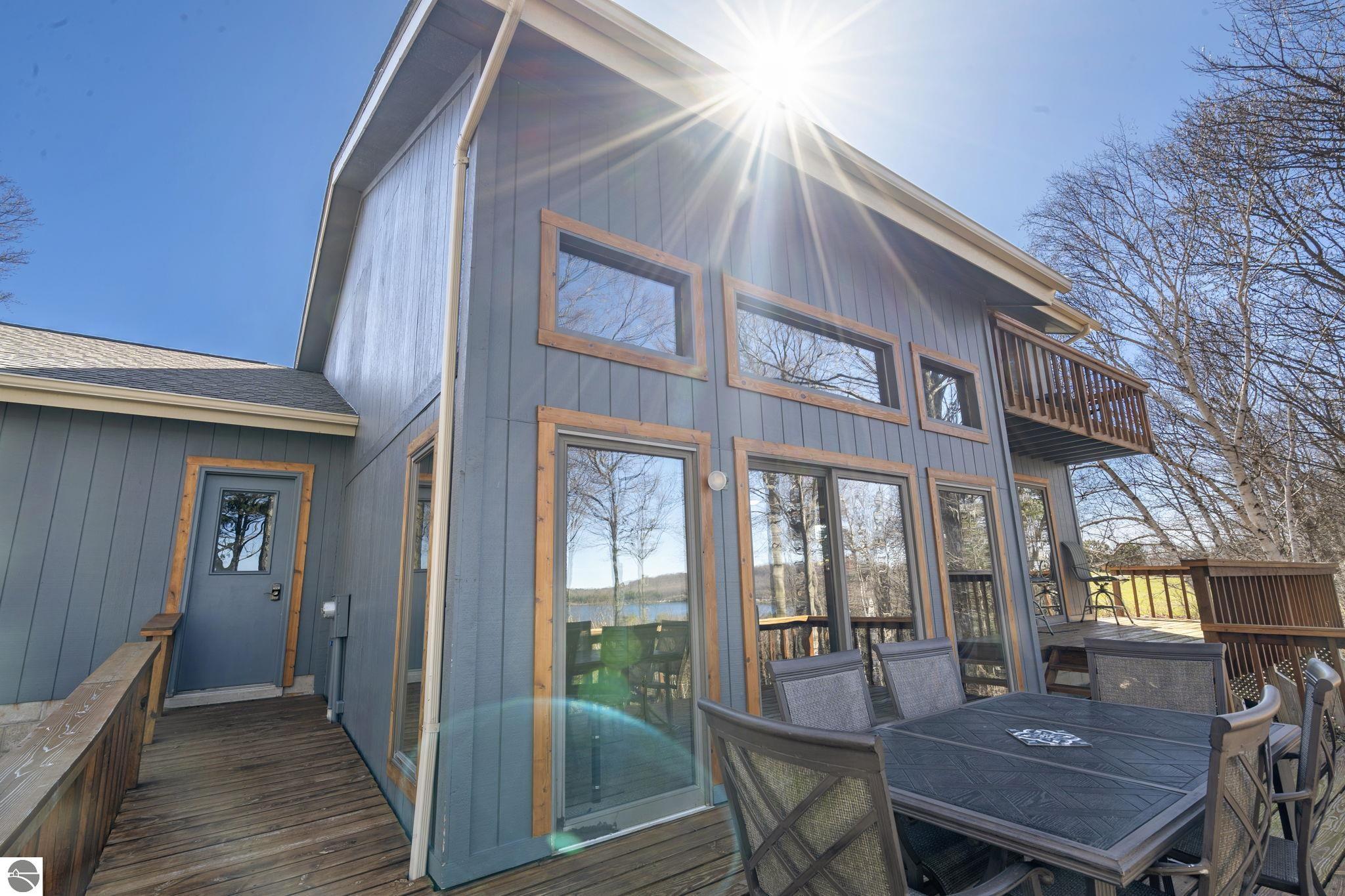 4692 E Duck Lake Road