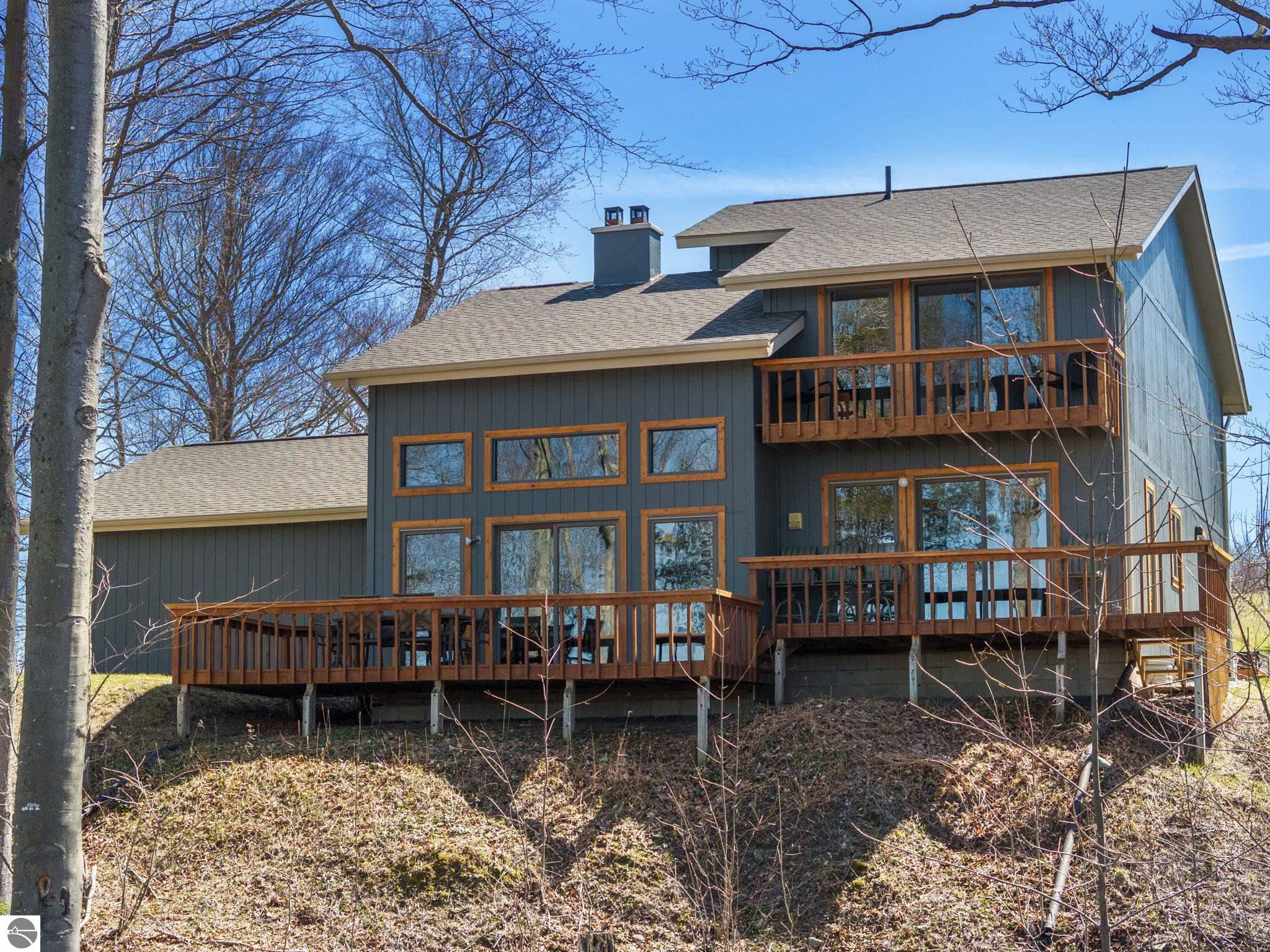 4692 E Duck Lake Road