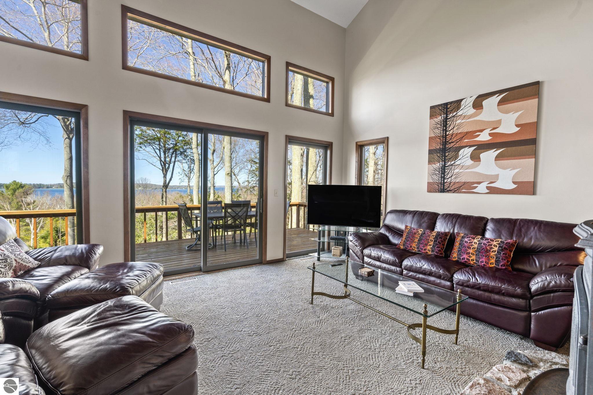 4692 E Duck Lake Road