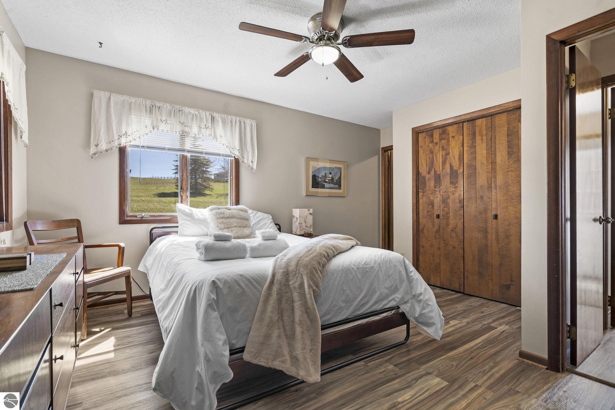 4692 E Duck Lake Road