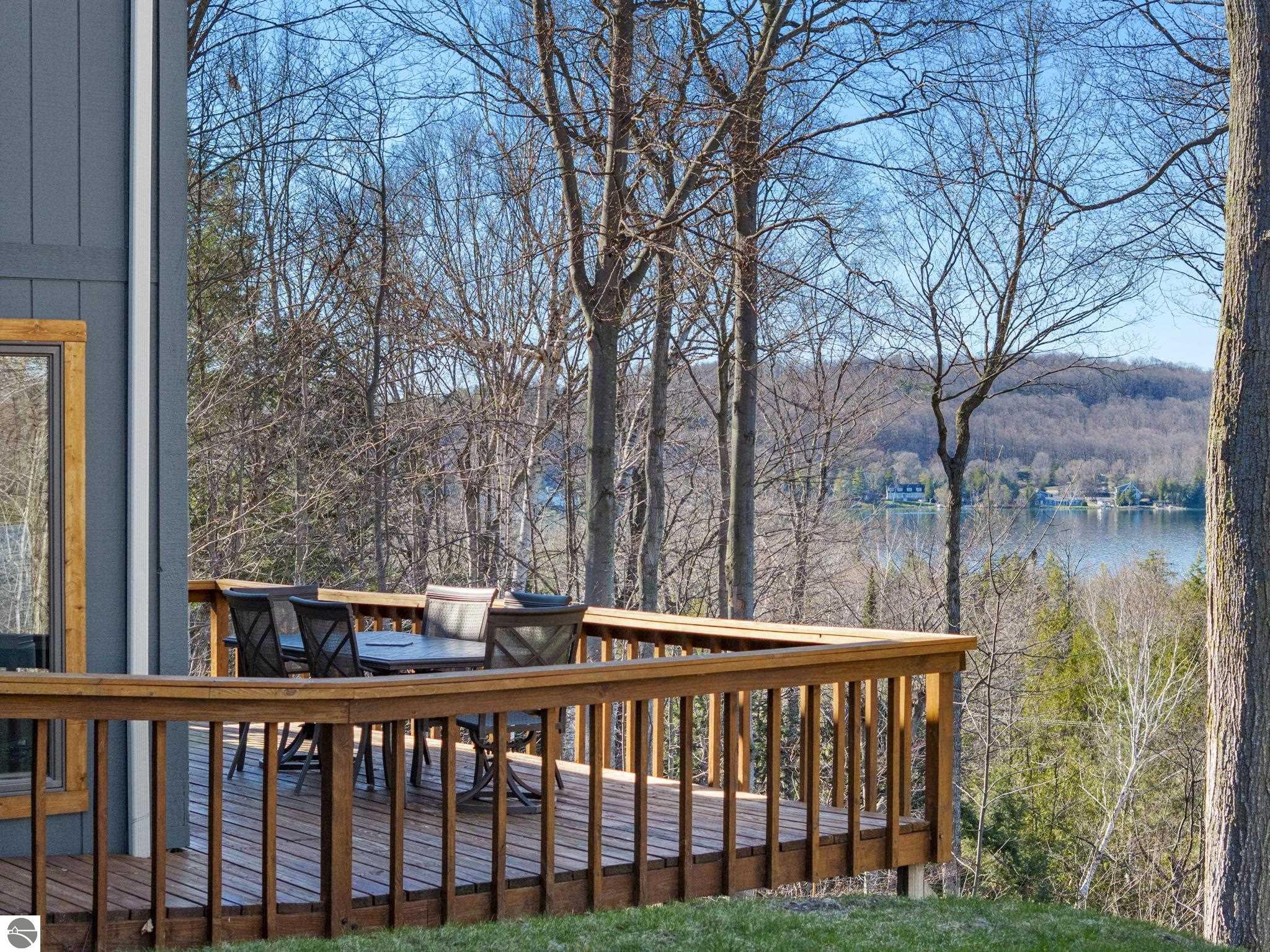 4692 E Duck Lake Road