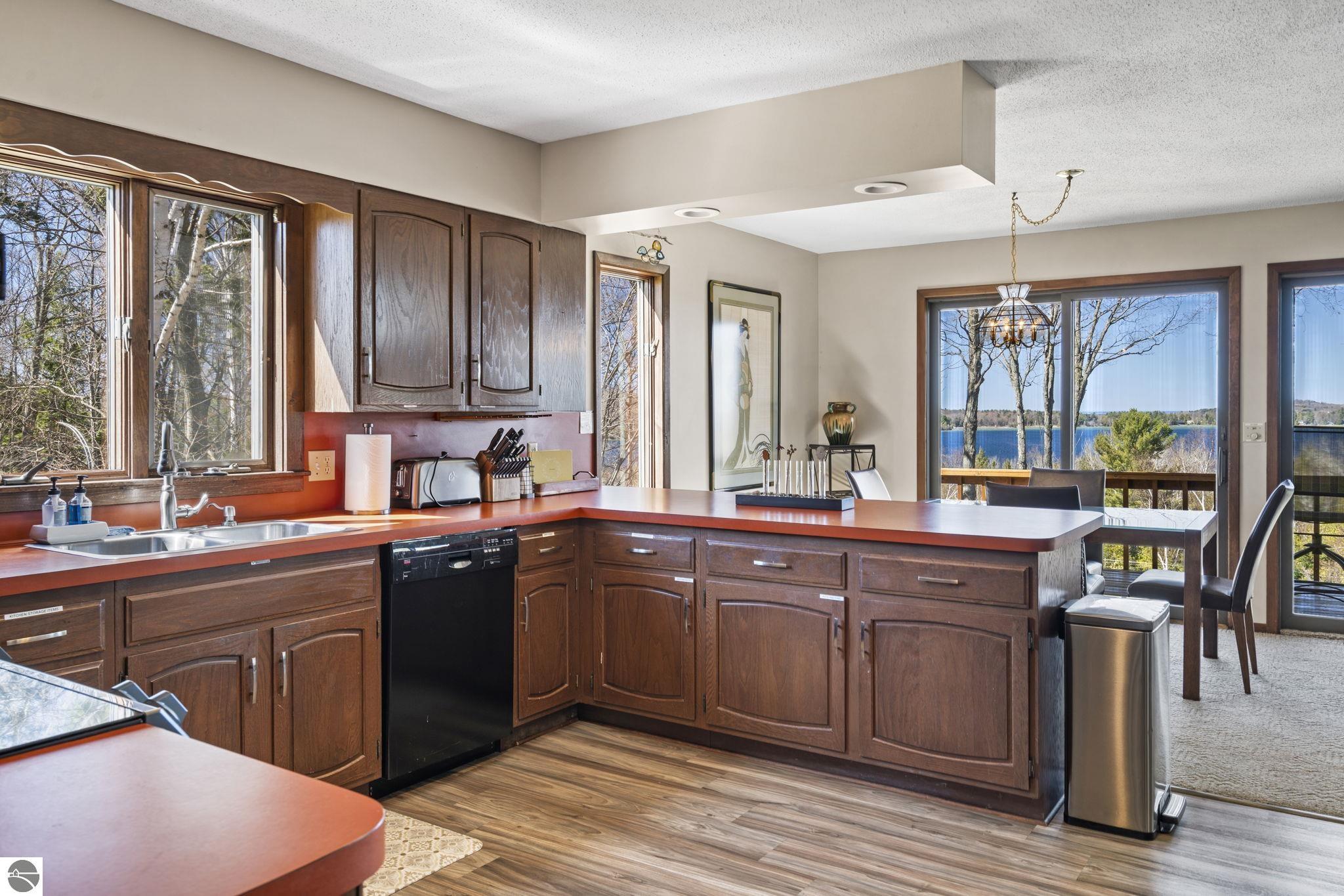 4692 E Duck Lake Road