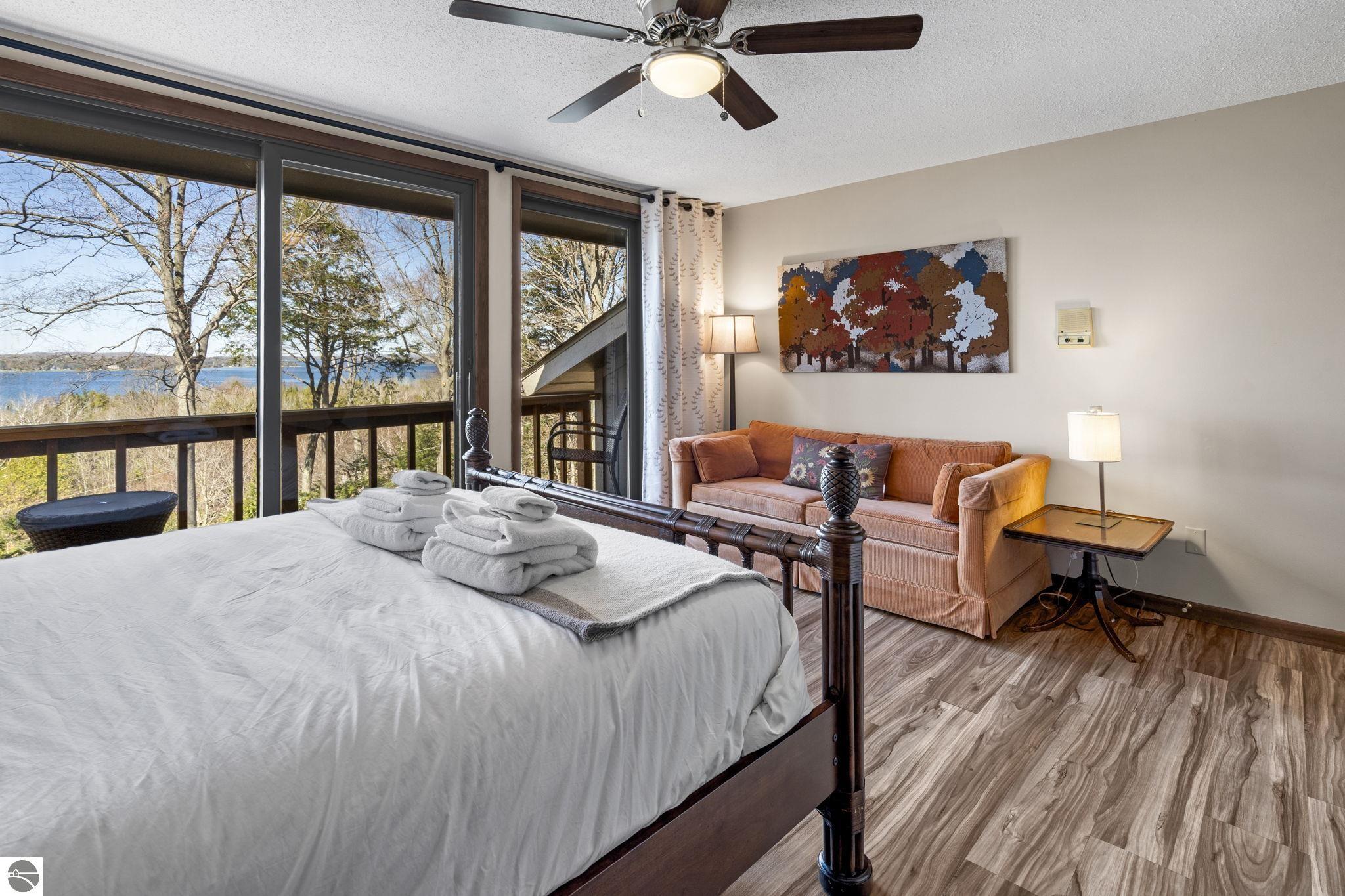 4692 E Duck Lake Road