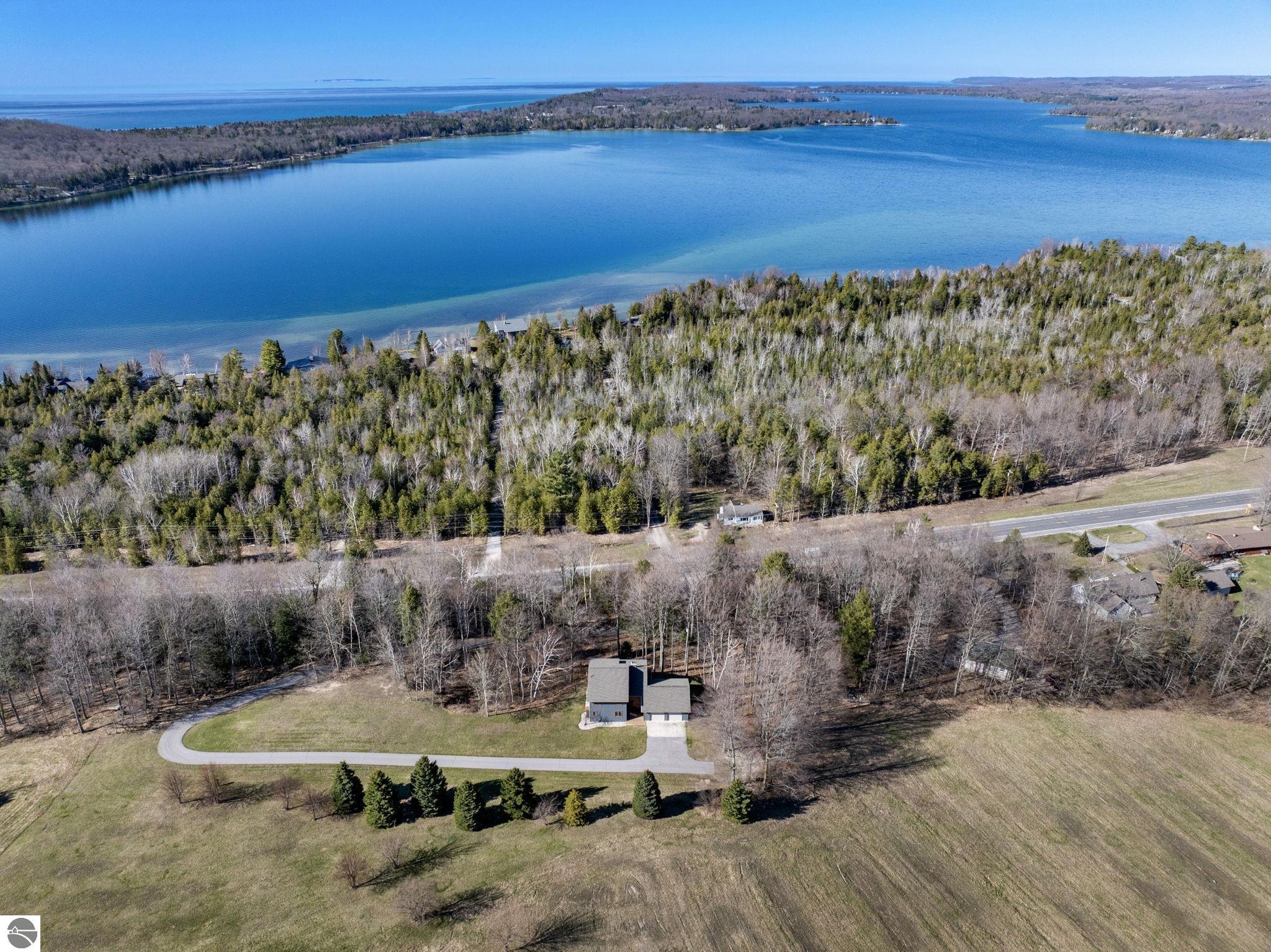 4692 E Duck Lake Road