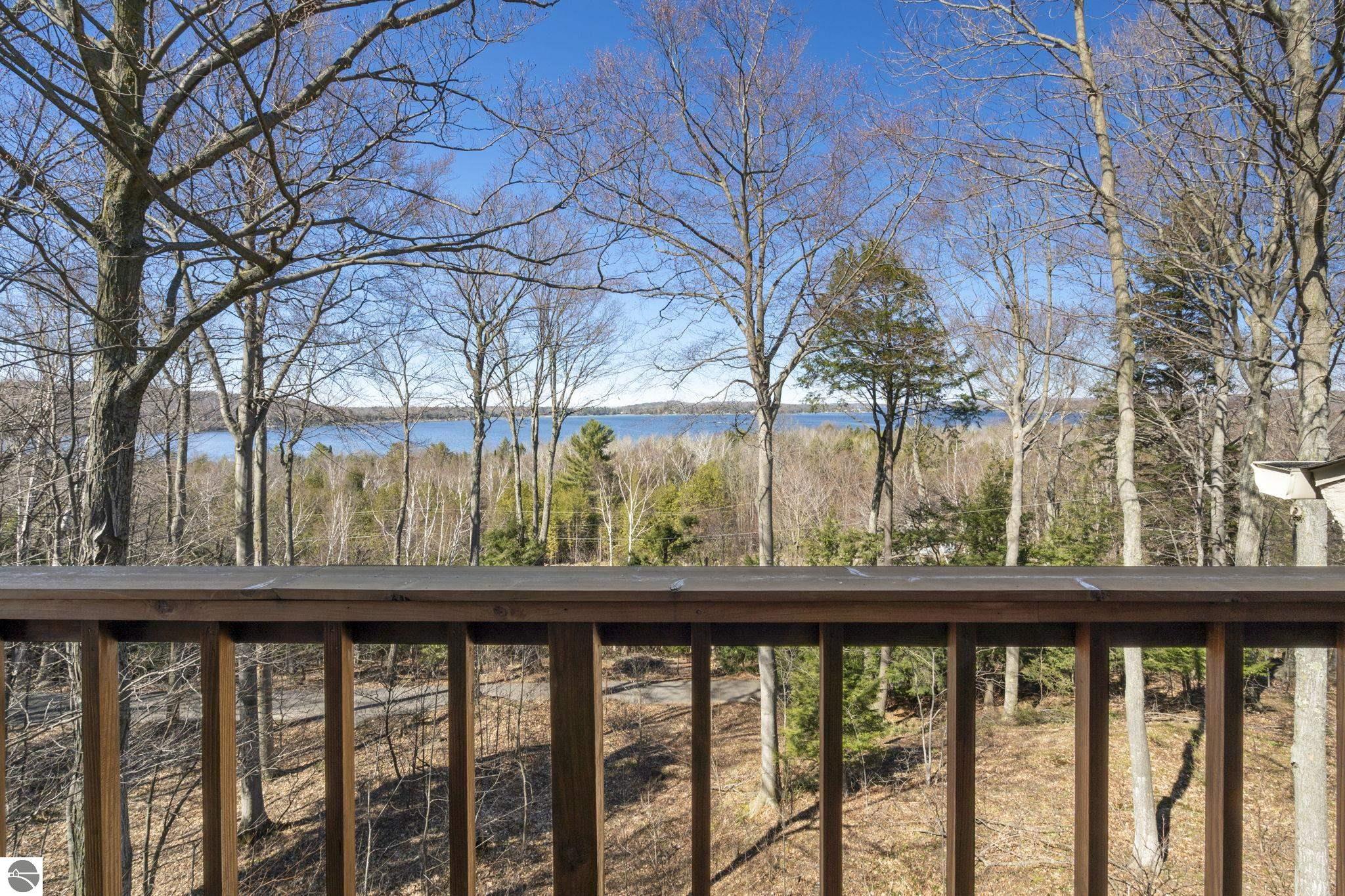 4692 E Duck Lake Road