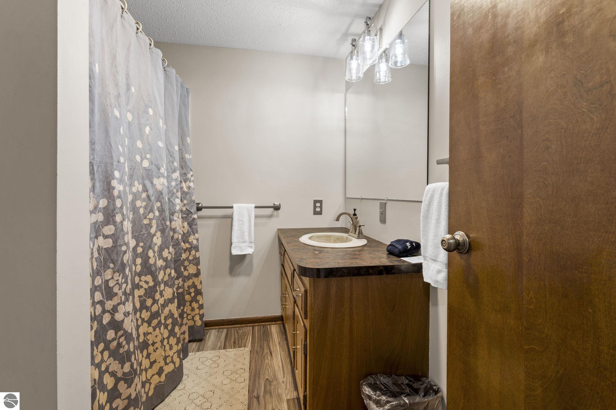 4692 E Duck Lake Road