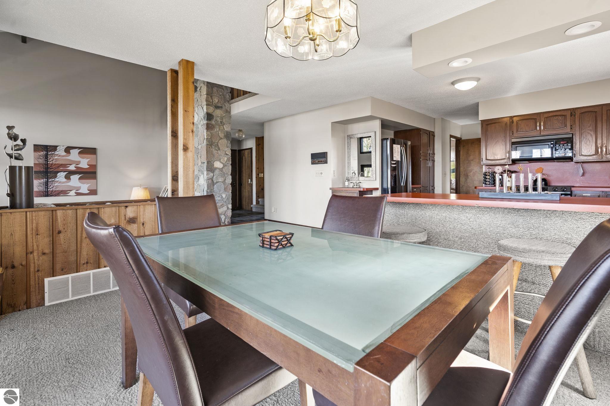 4692 E Duck Lake Road