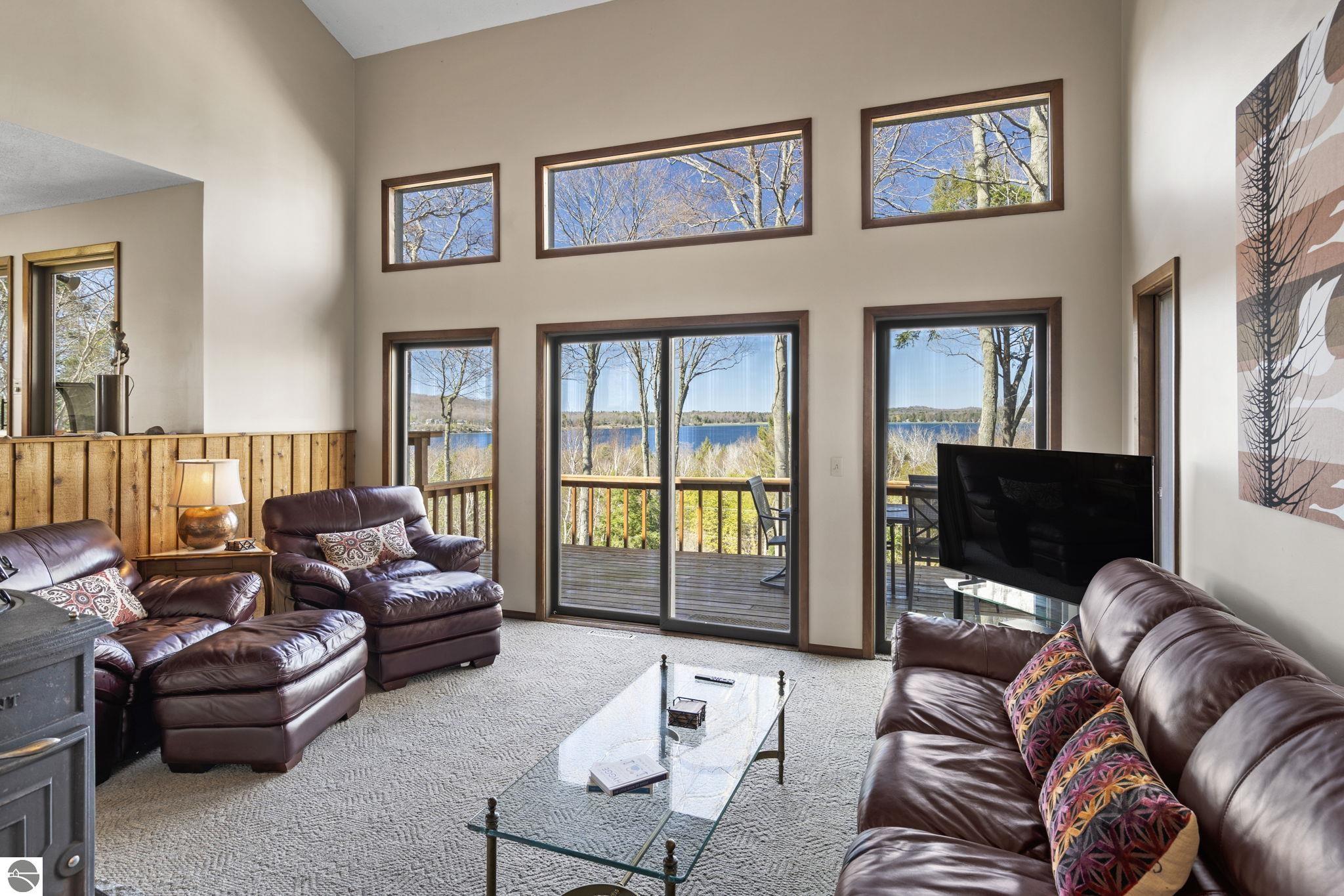 4692 E Duck Lake Road