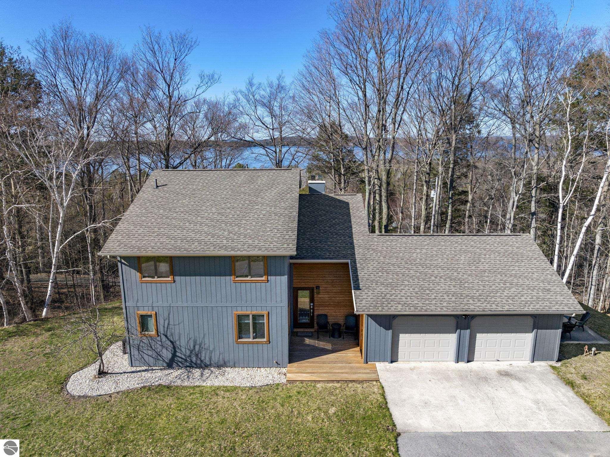 4692 E Duck Lake Road