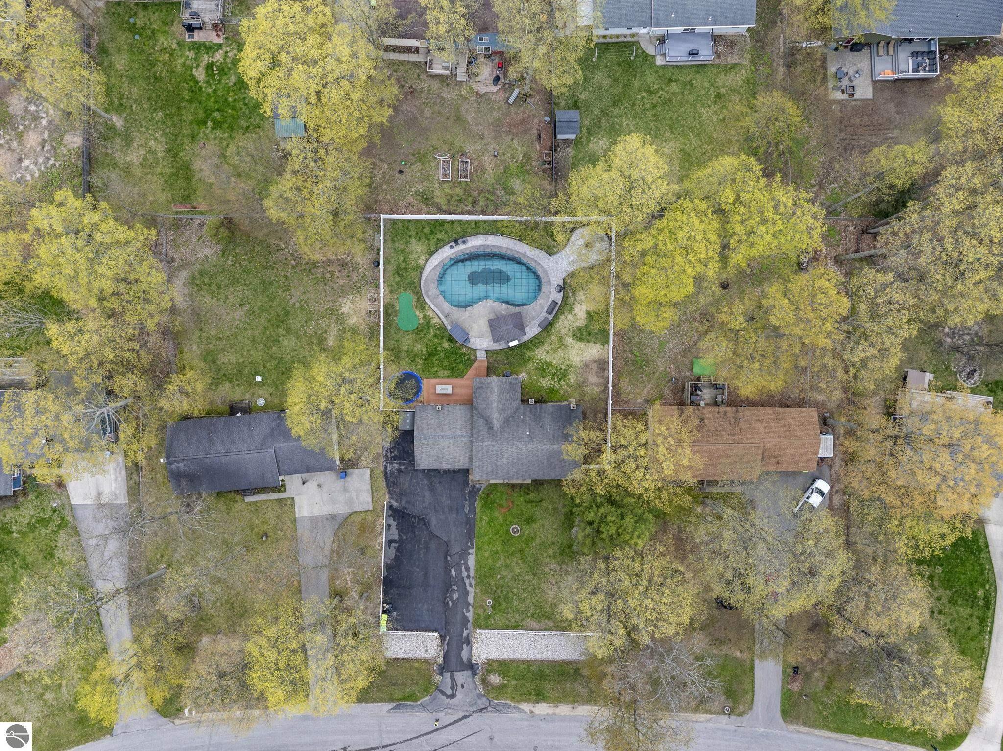 1891 Hummingbird Lane