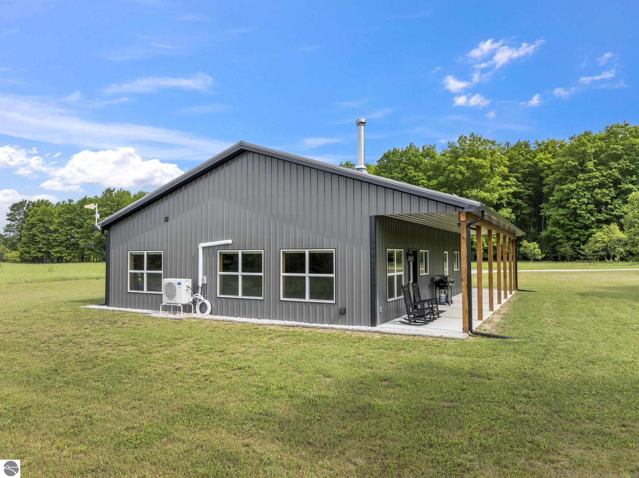 10815 N 25 Road