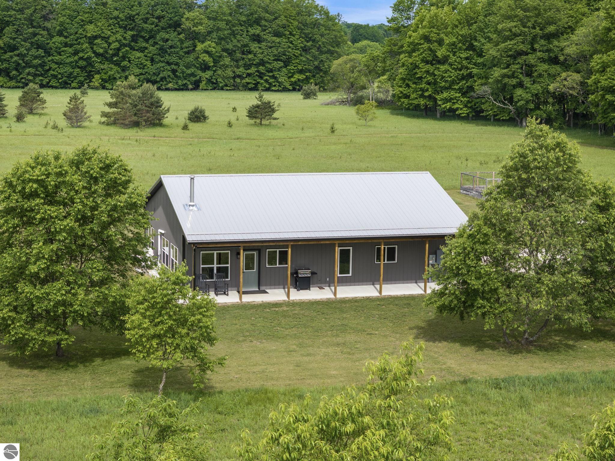 10815 N 25 Road