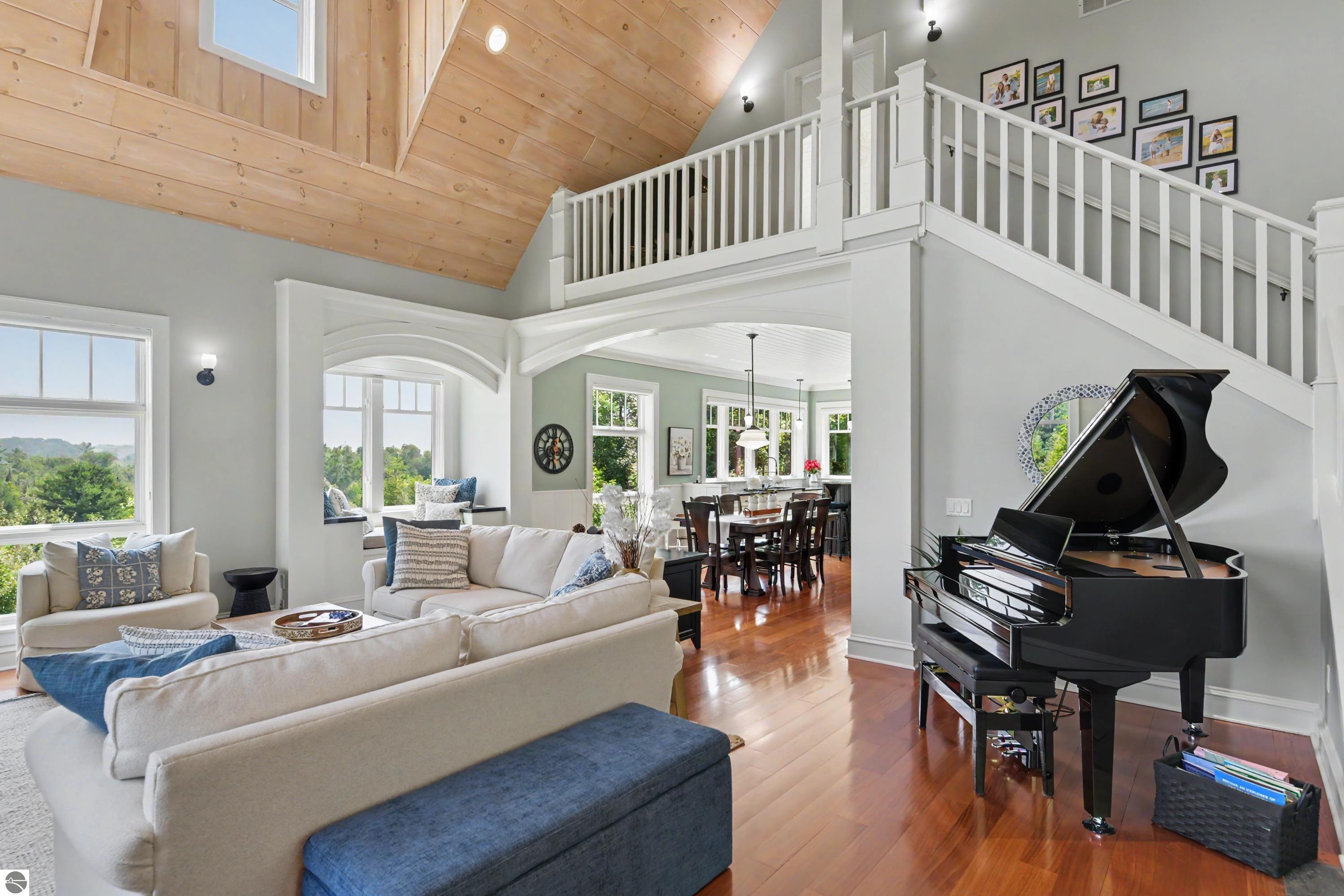 7433 Tobeco Creek Drive