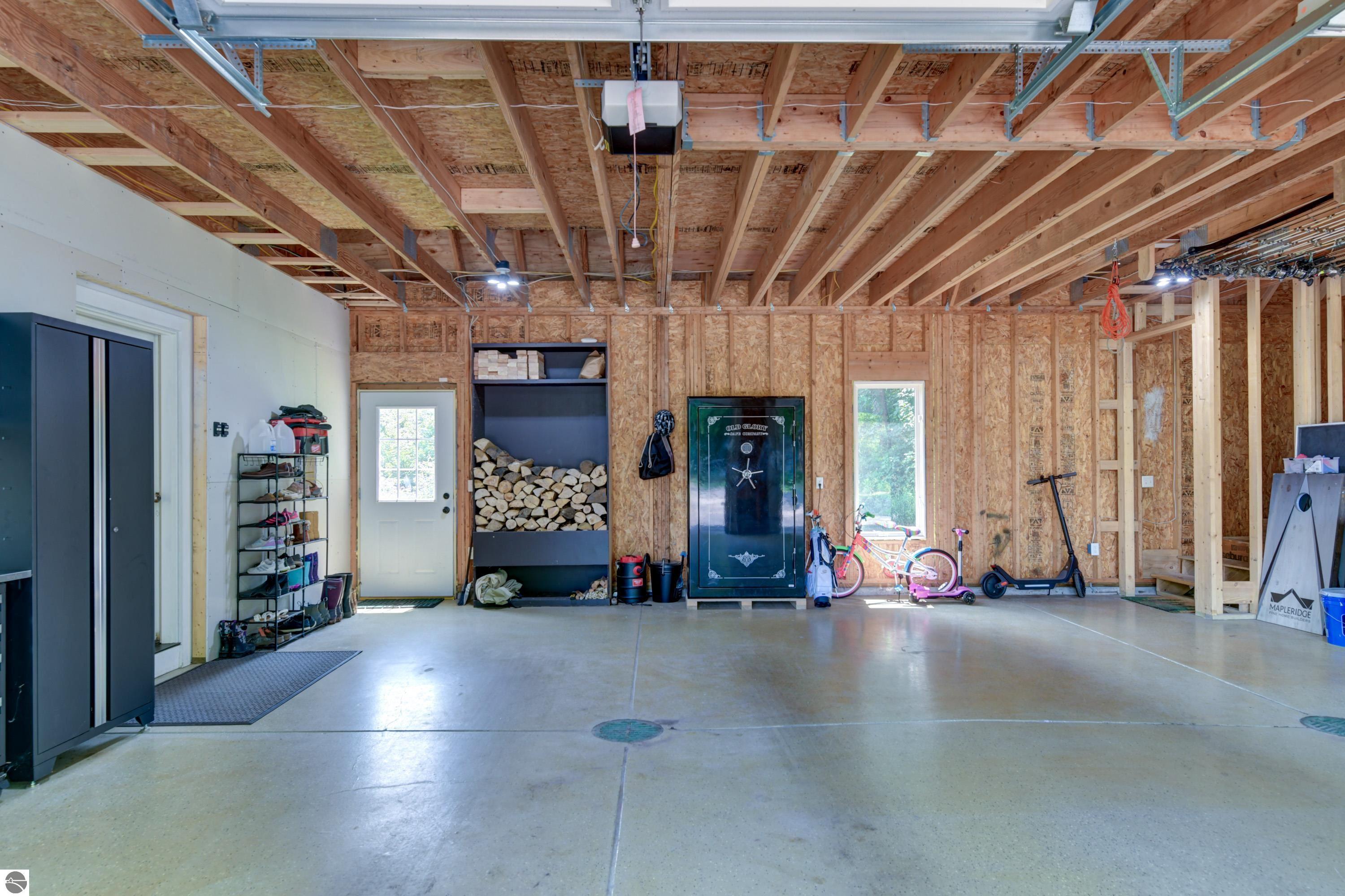 7433 Tobeco Creek Drive