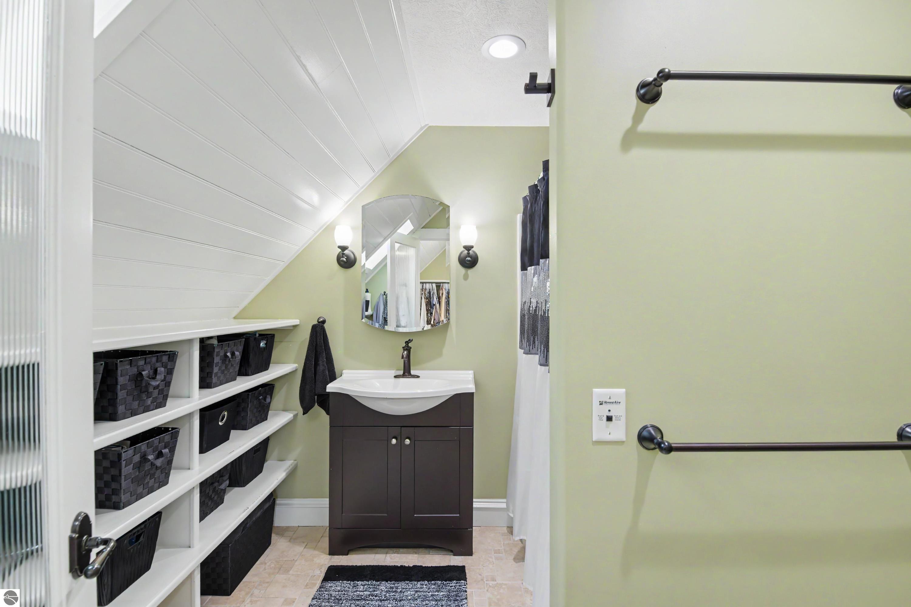 7433 Tobeco Creek Drive