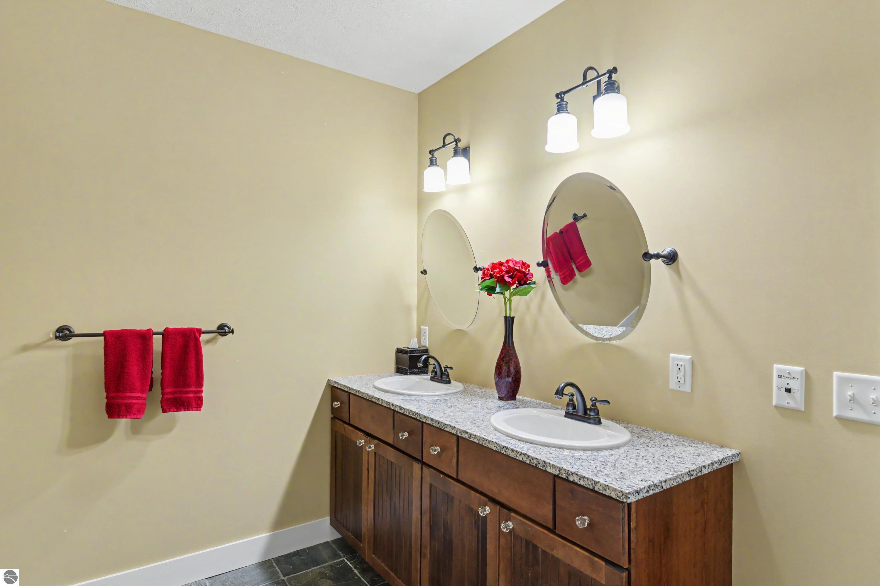 7433 Tobeco Creek Drive