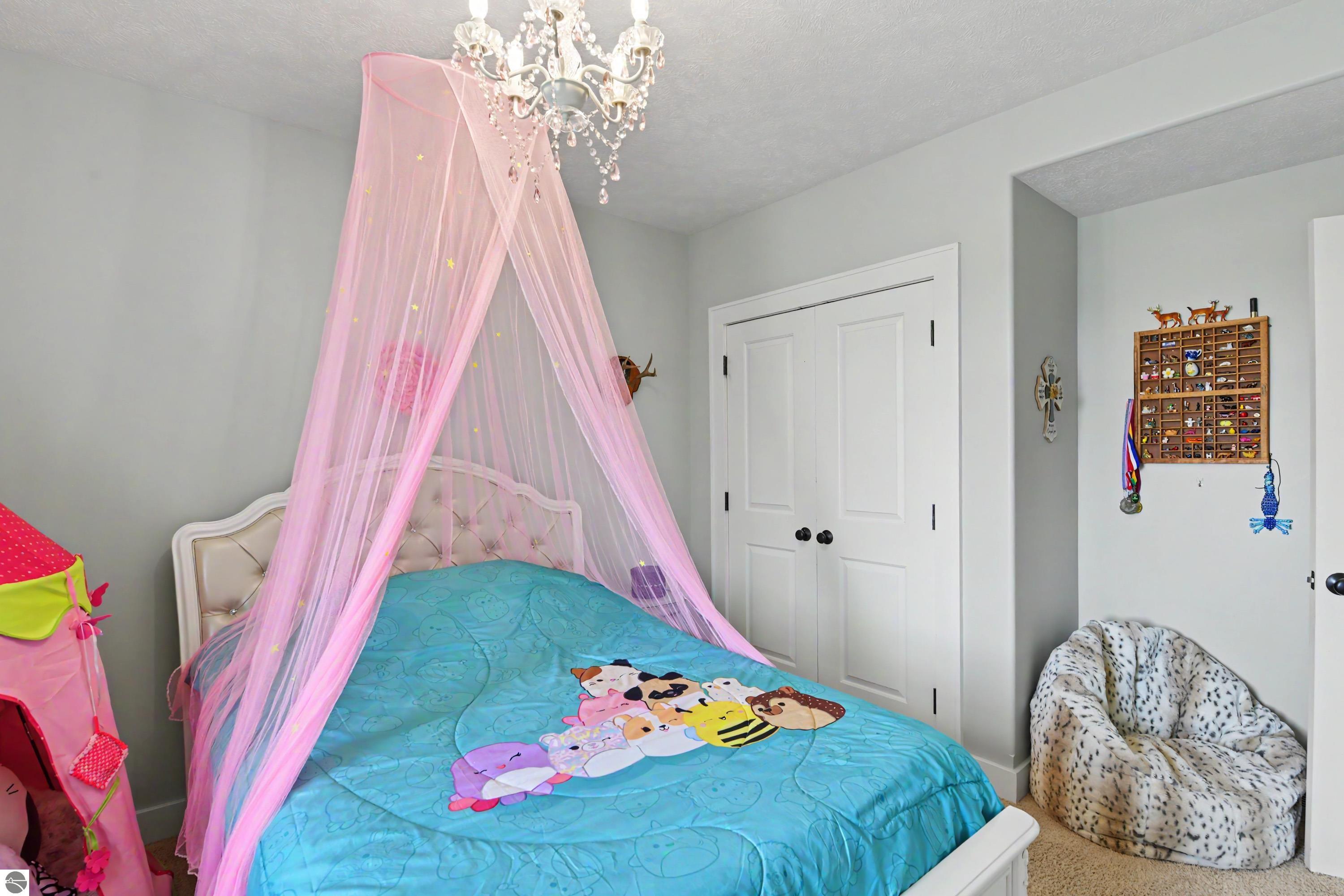 7433 Tobeco Creek Drive