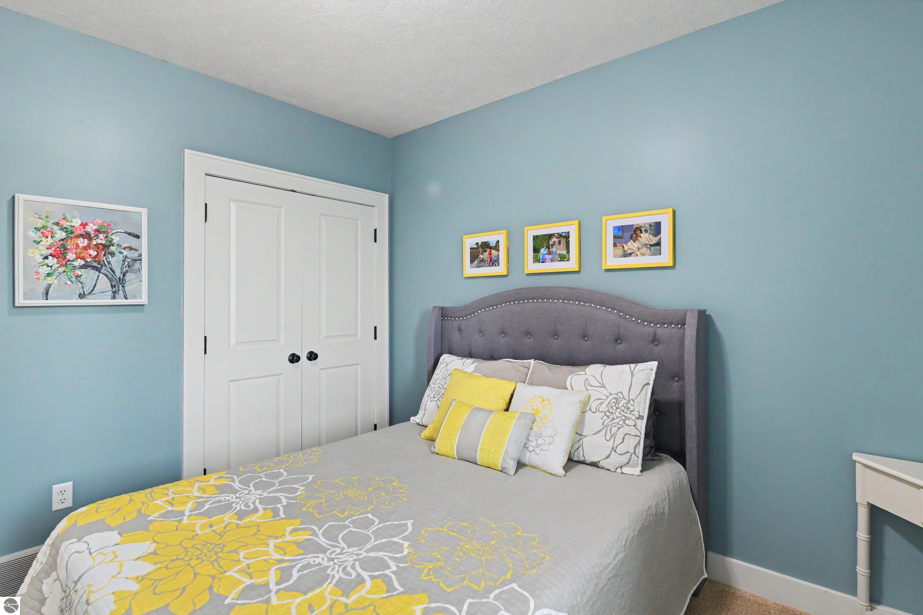 7433 Tobeco Creek Drive