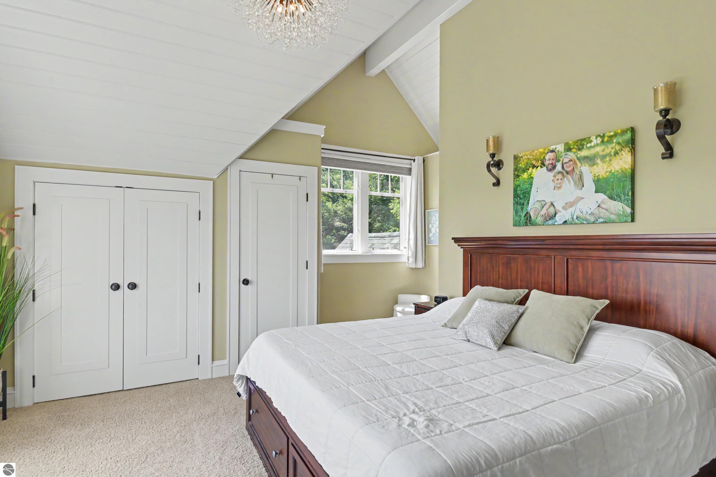 7433 Tobeco Creek Drive