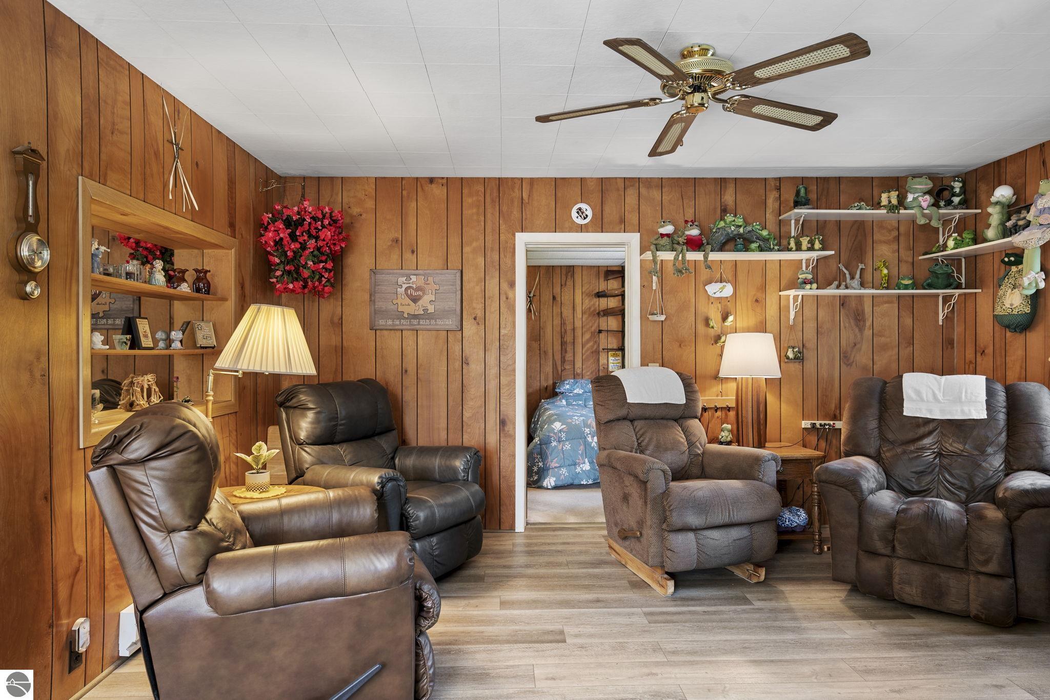 9705 E Carter