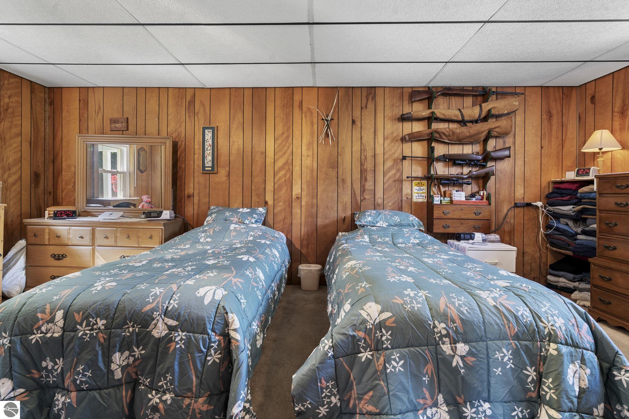 9705 E Carter