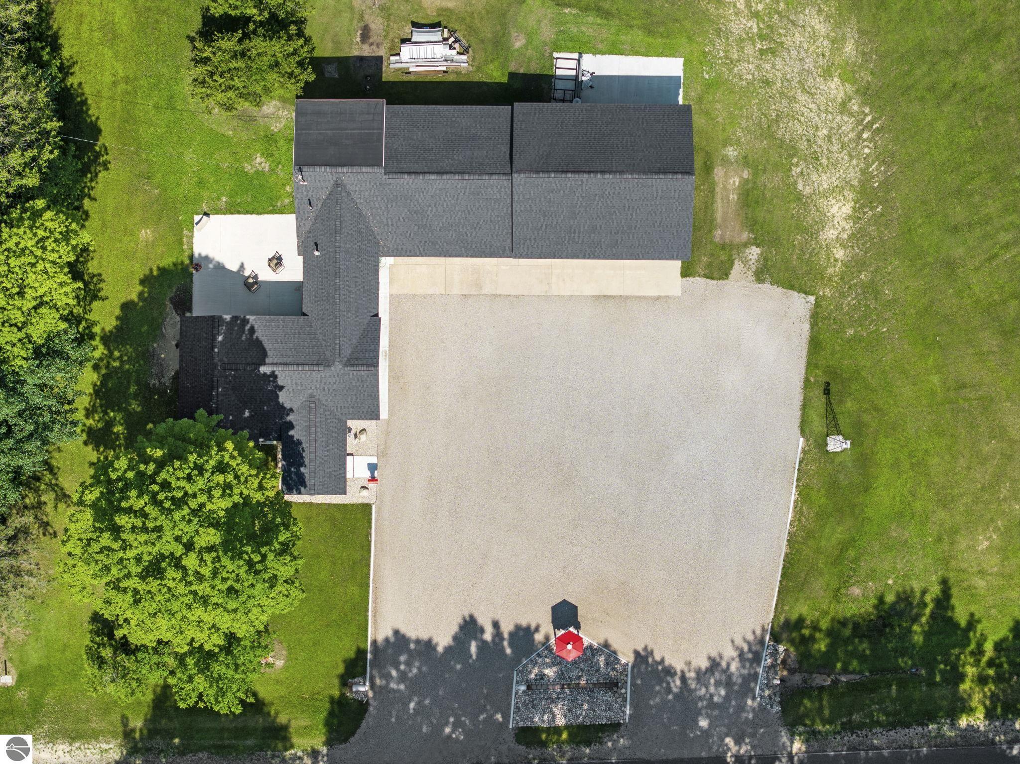 9705 E Carter