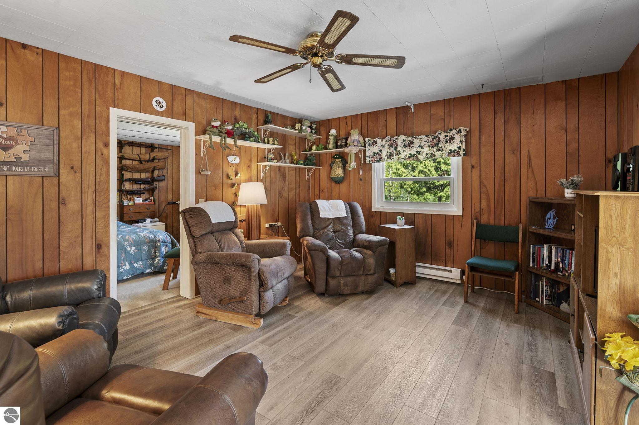 9705 E Carter