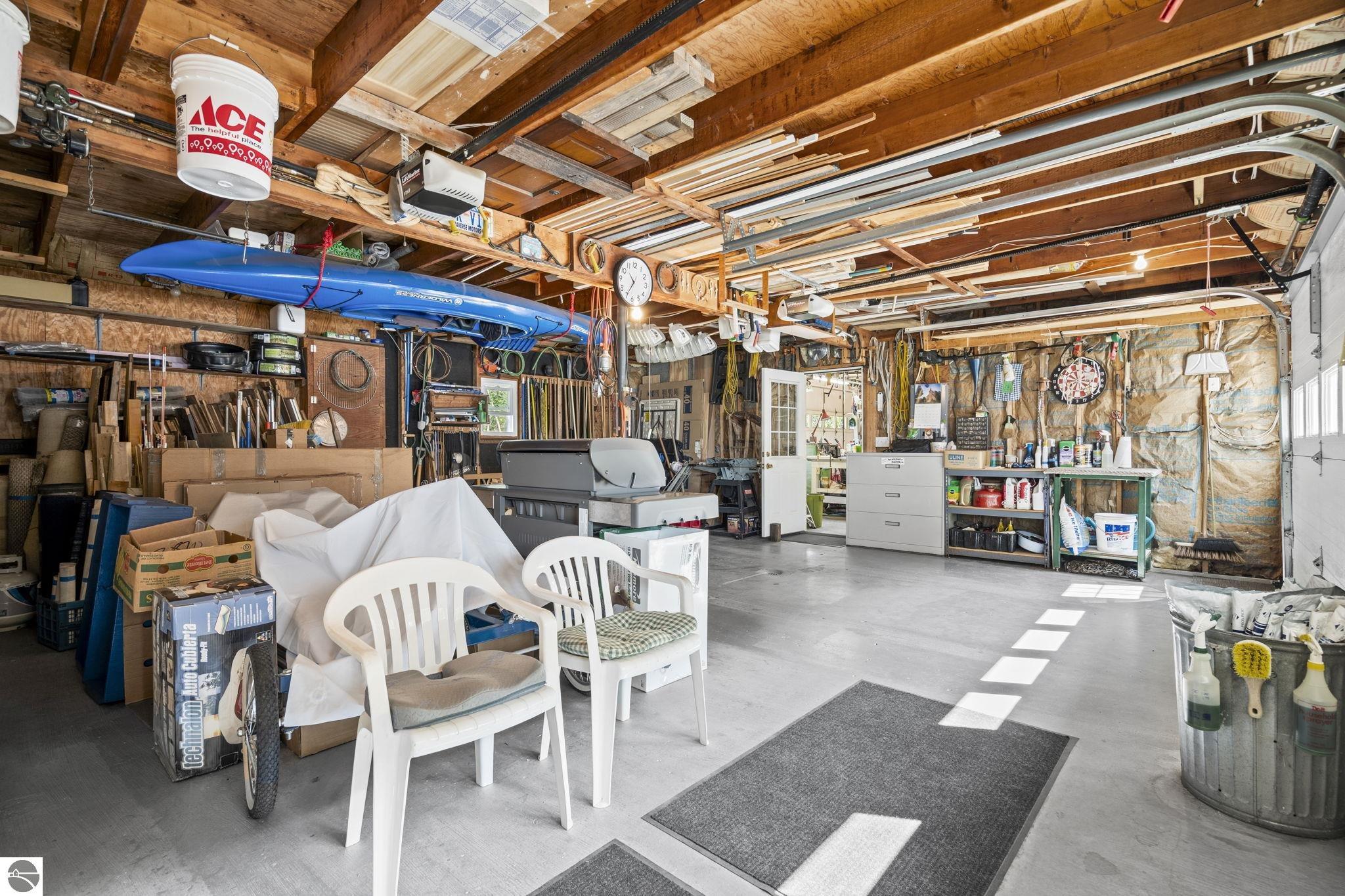 9705 E Carter
