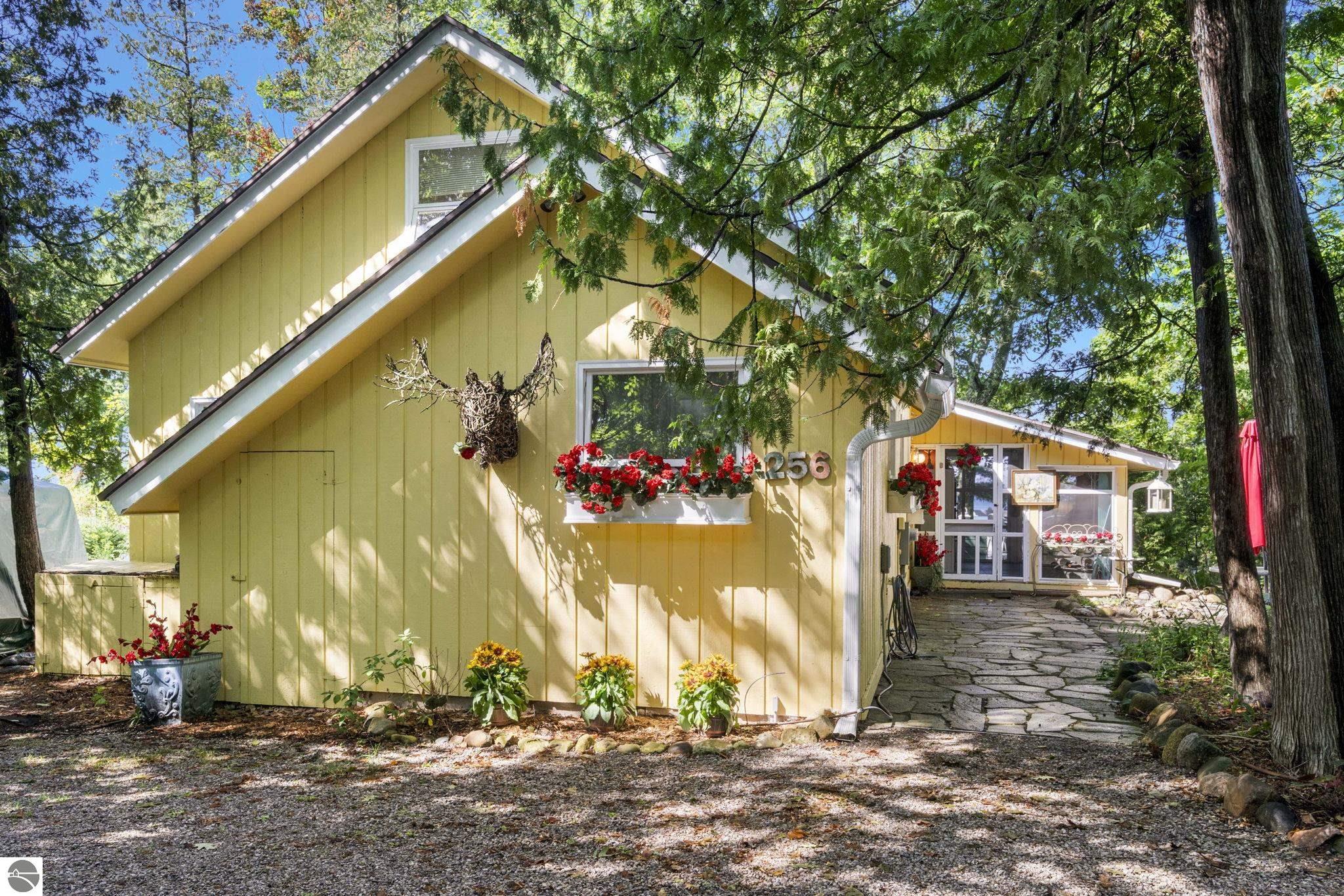 2565 Shore Wood Drive
