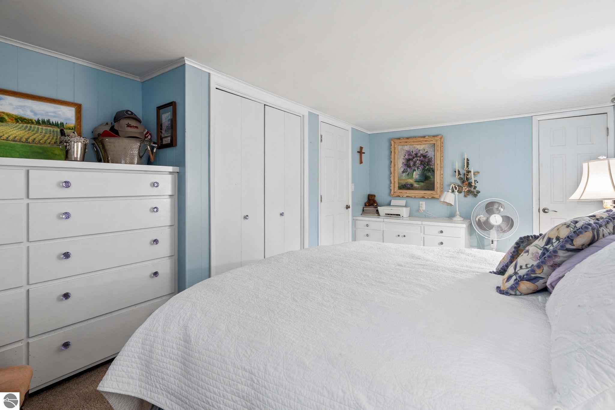 2565 Shore Wood Drive