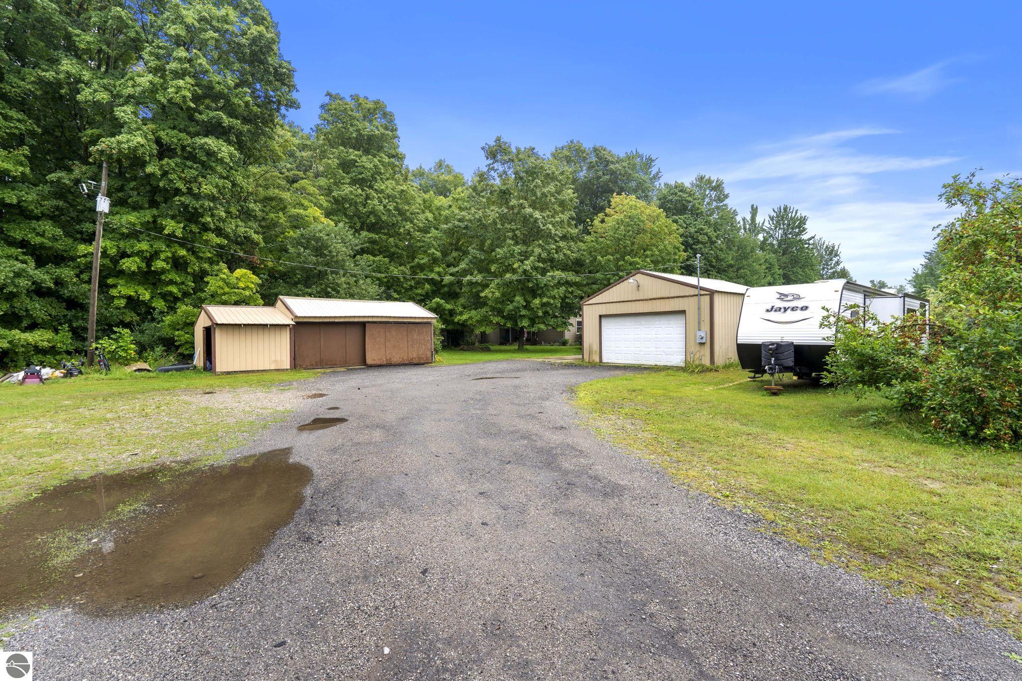 5275 Pierce Road