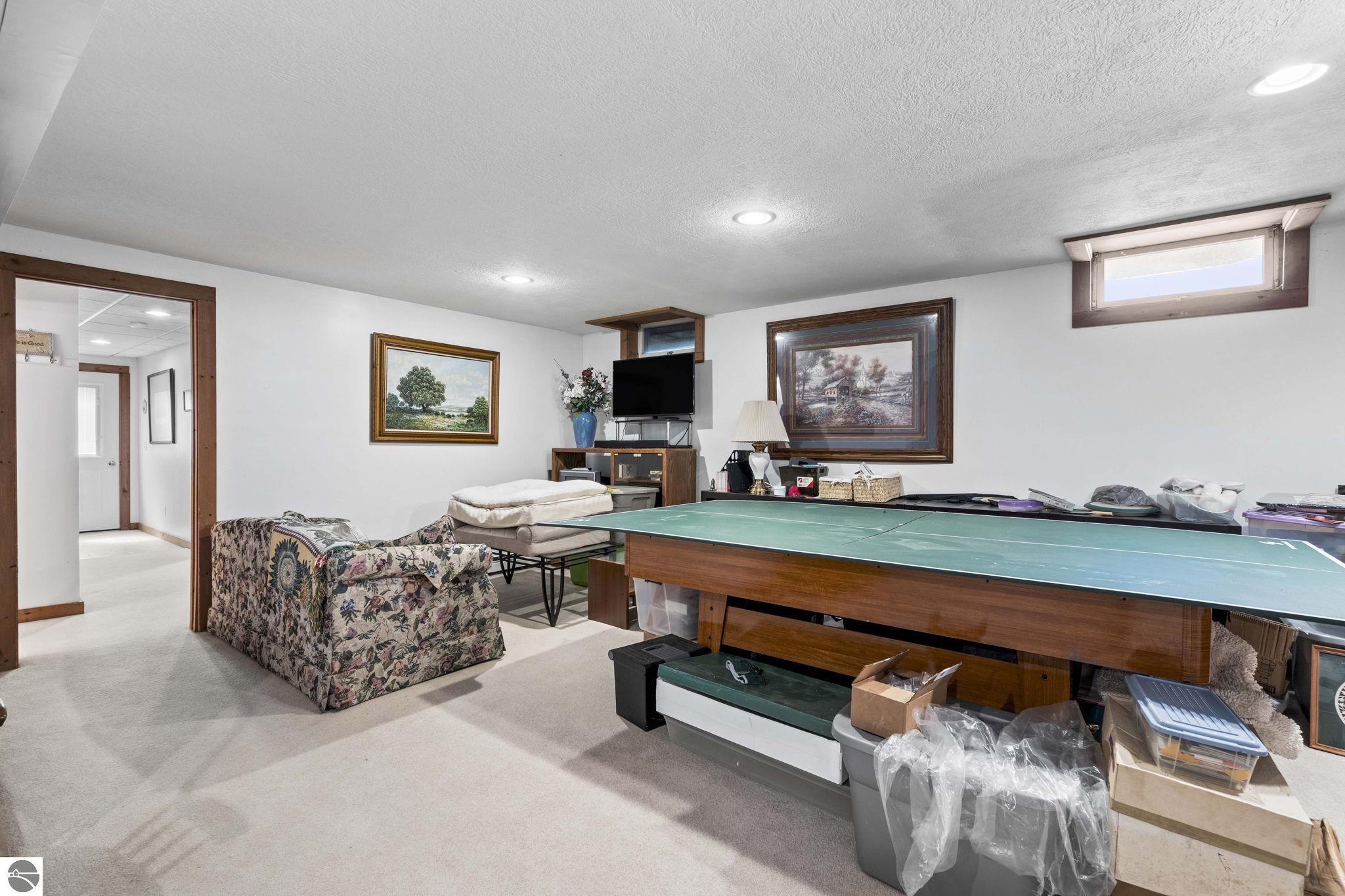 6420 N Manitou Trail