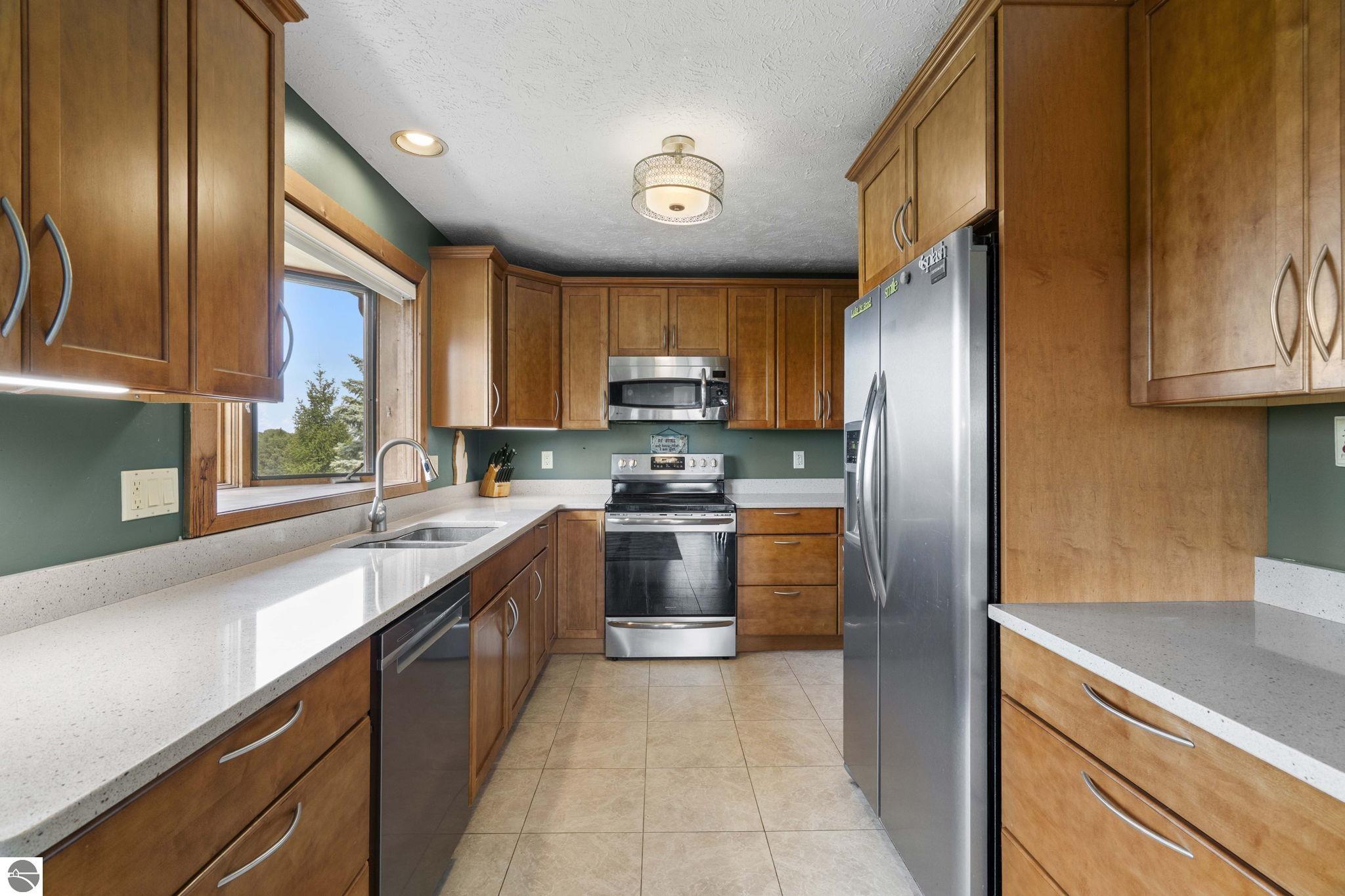 6420 N Manitou Trail