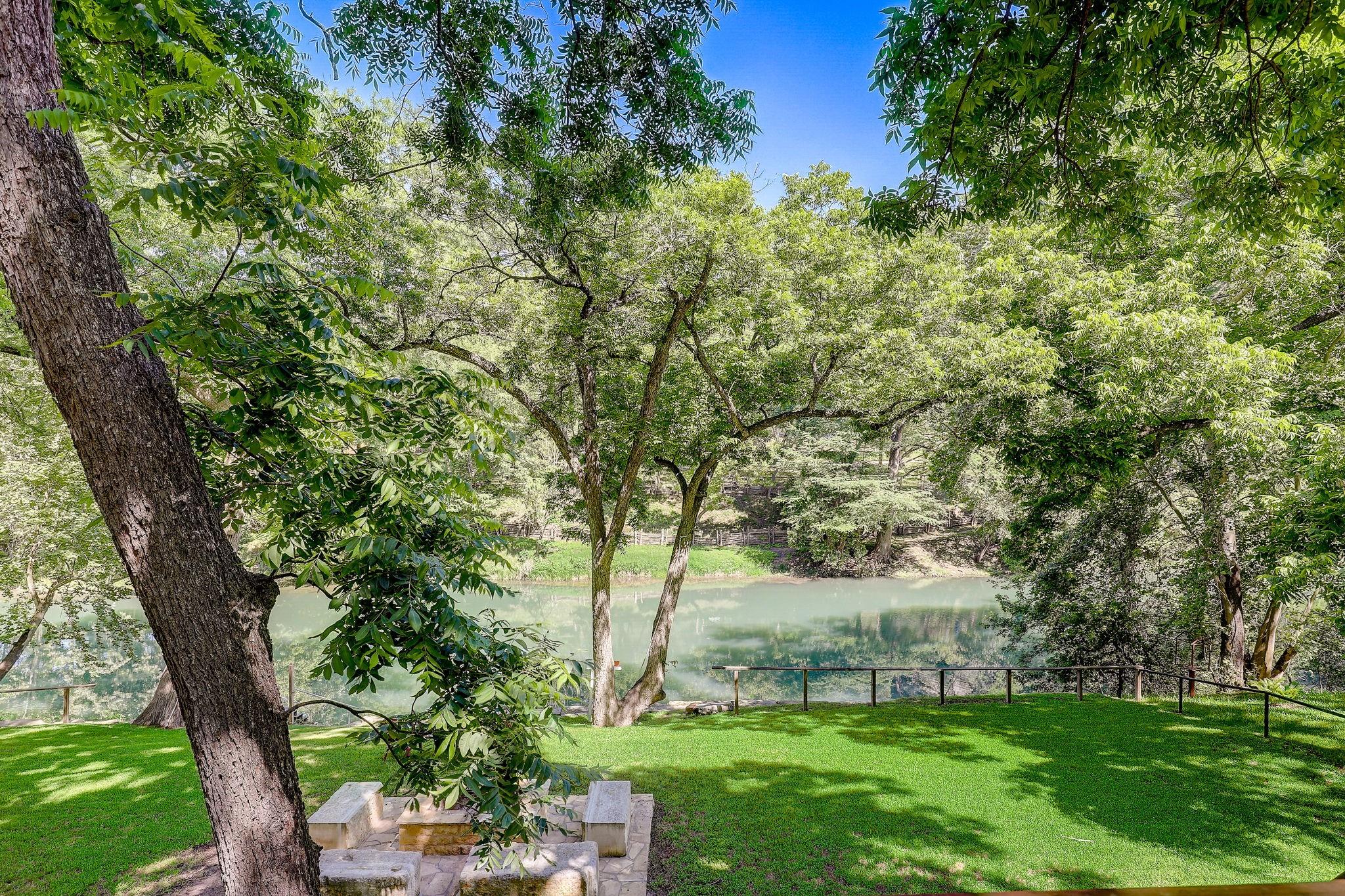 1806 Ponderosa Drive