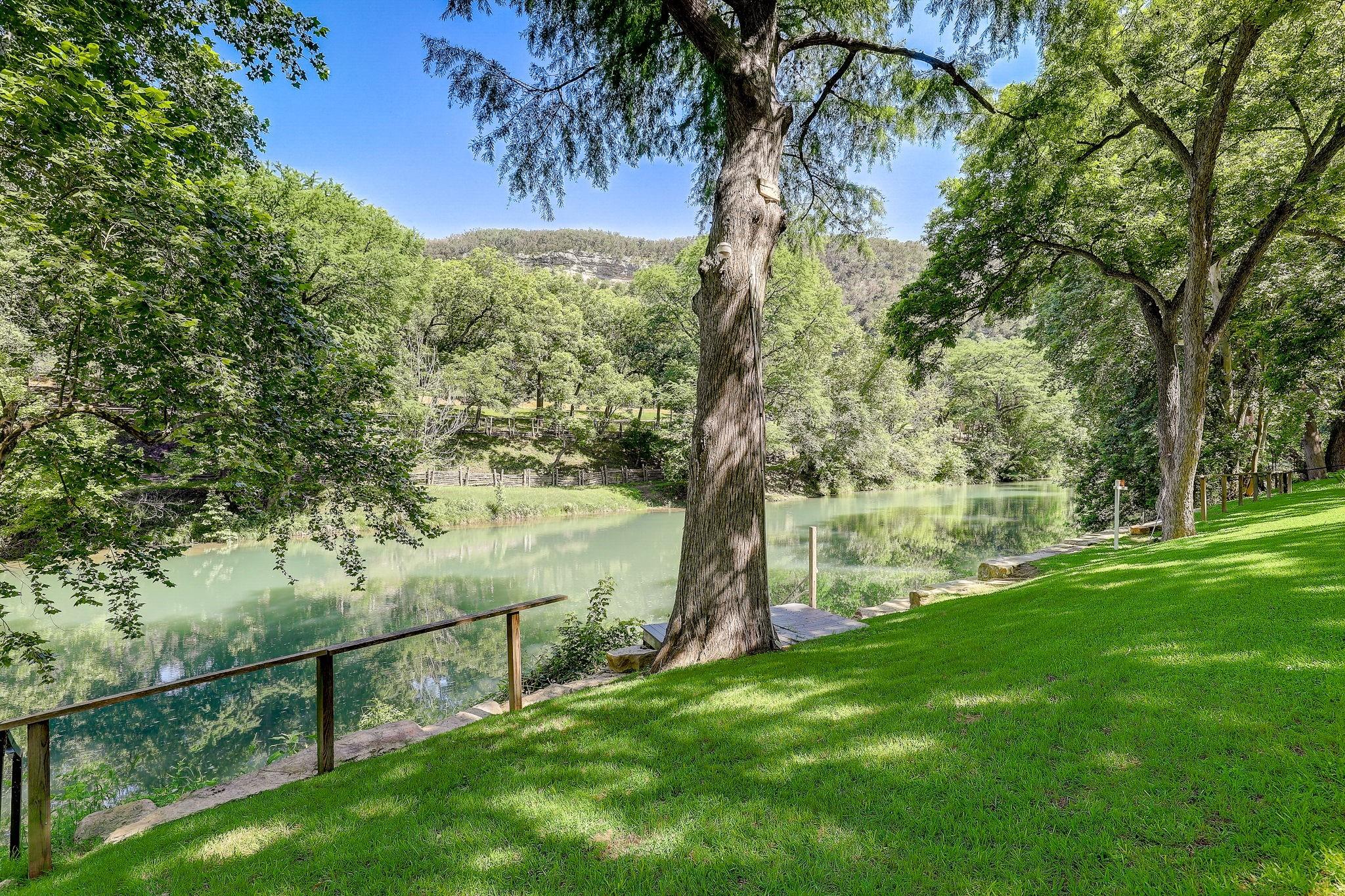 1806 Ponderosa Drive