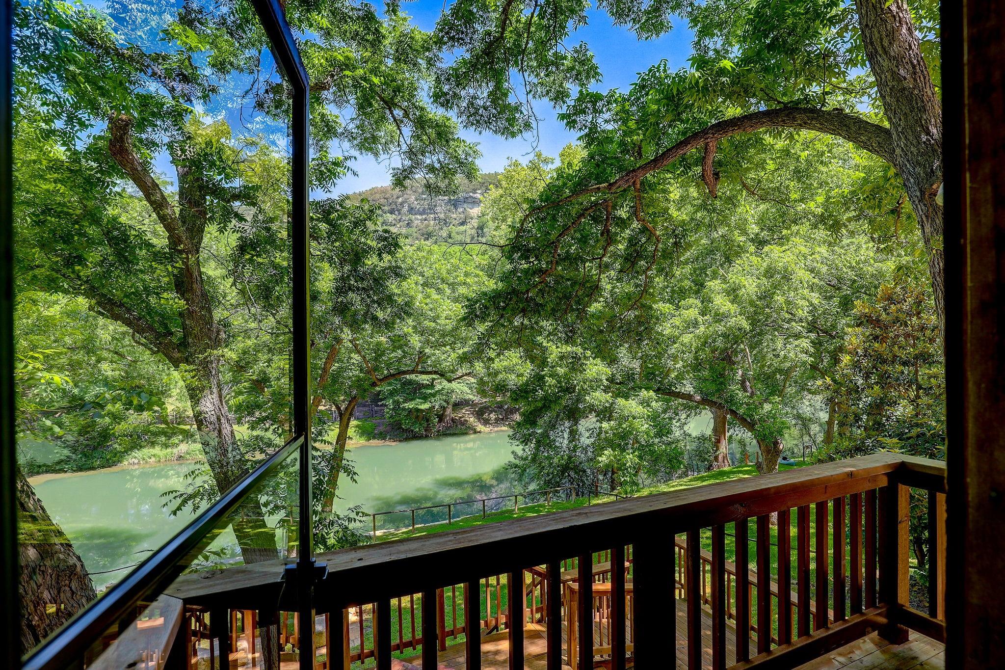1806 Ponderosa Drive