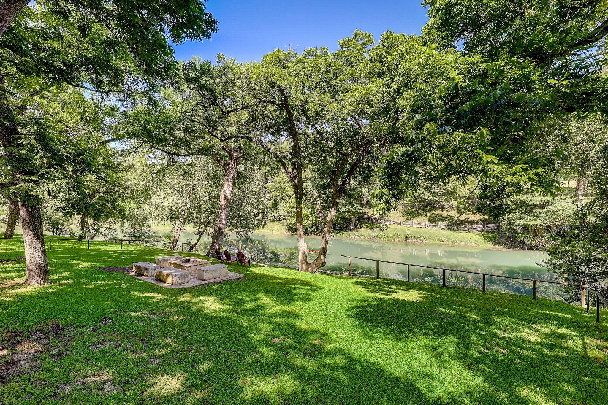 1806 Ponderosa Drive