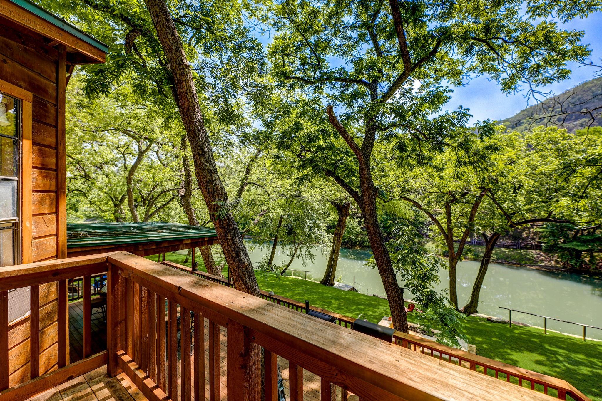 1806 Ponderosa Drive