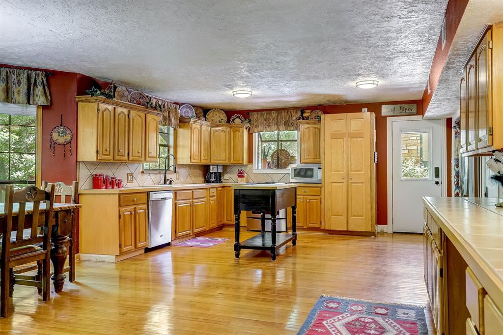 1806 Ponderosa Drive