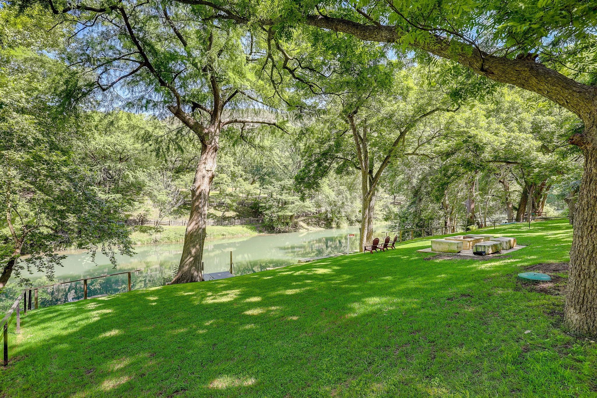 1806 Ponderosa Drive