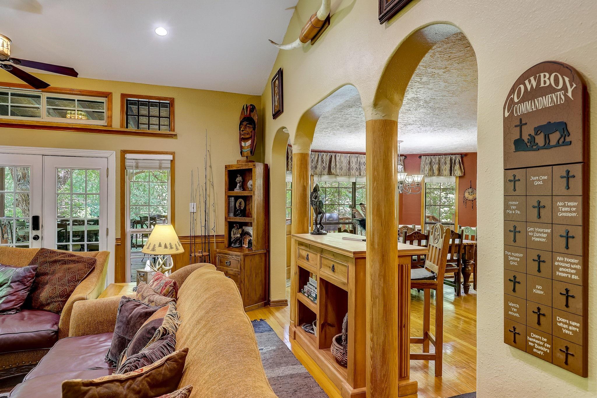 1806 Ponderosa Drive