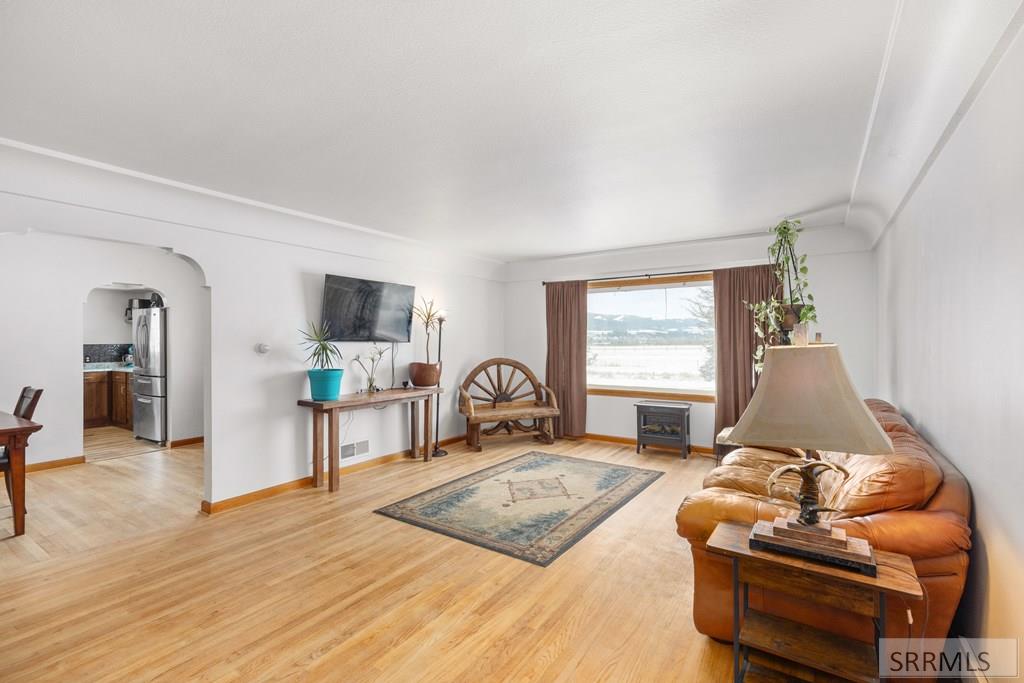 2226 Irwin North Road