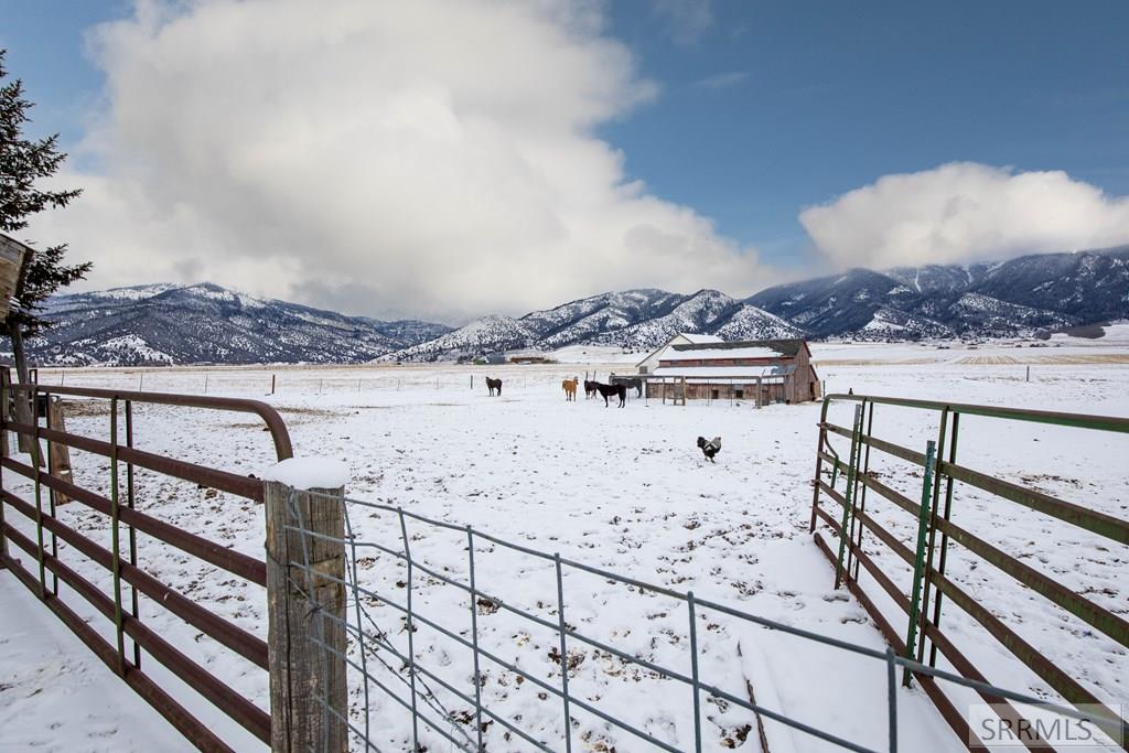 2226 Irwin North Road