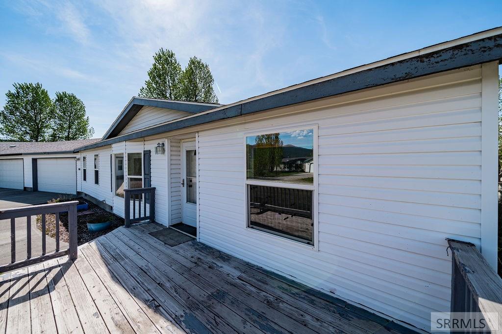 16 Jackalope Drive