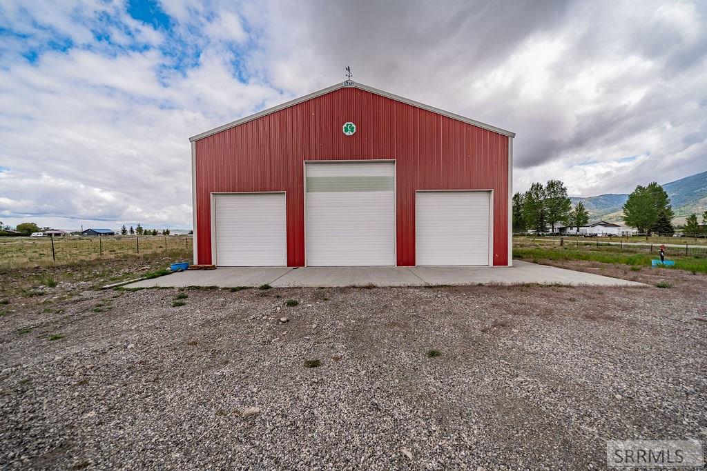 561 Irwin North Road