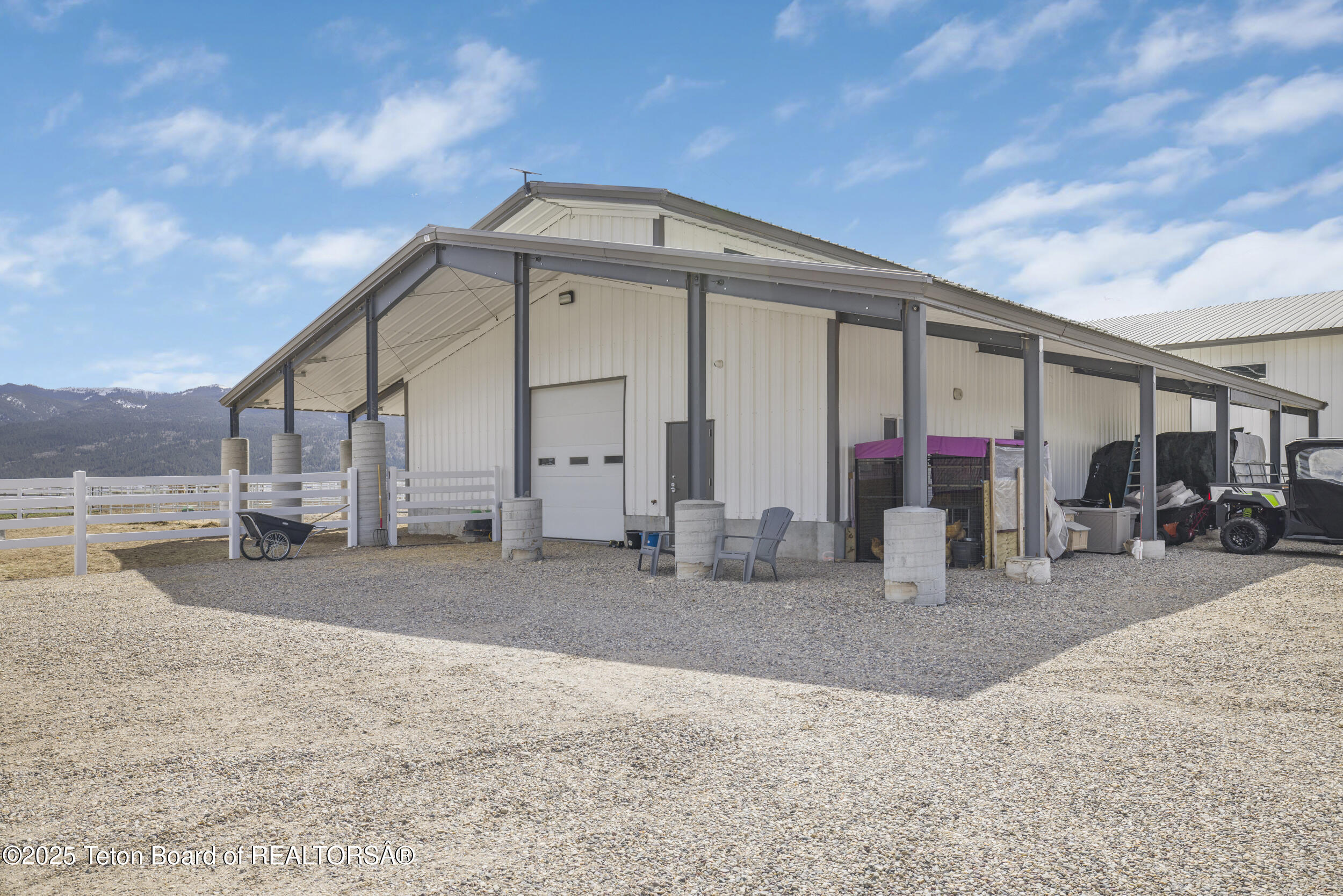 2399 CHAPEL RD Road