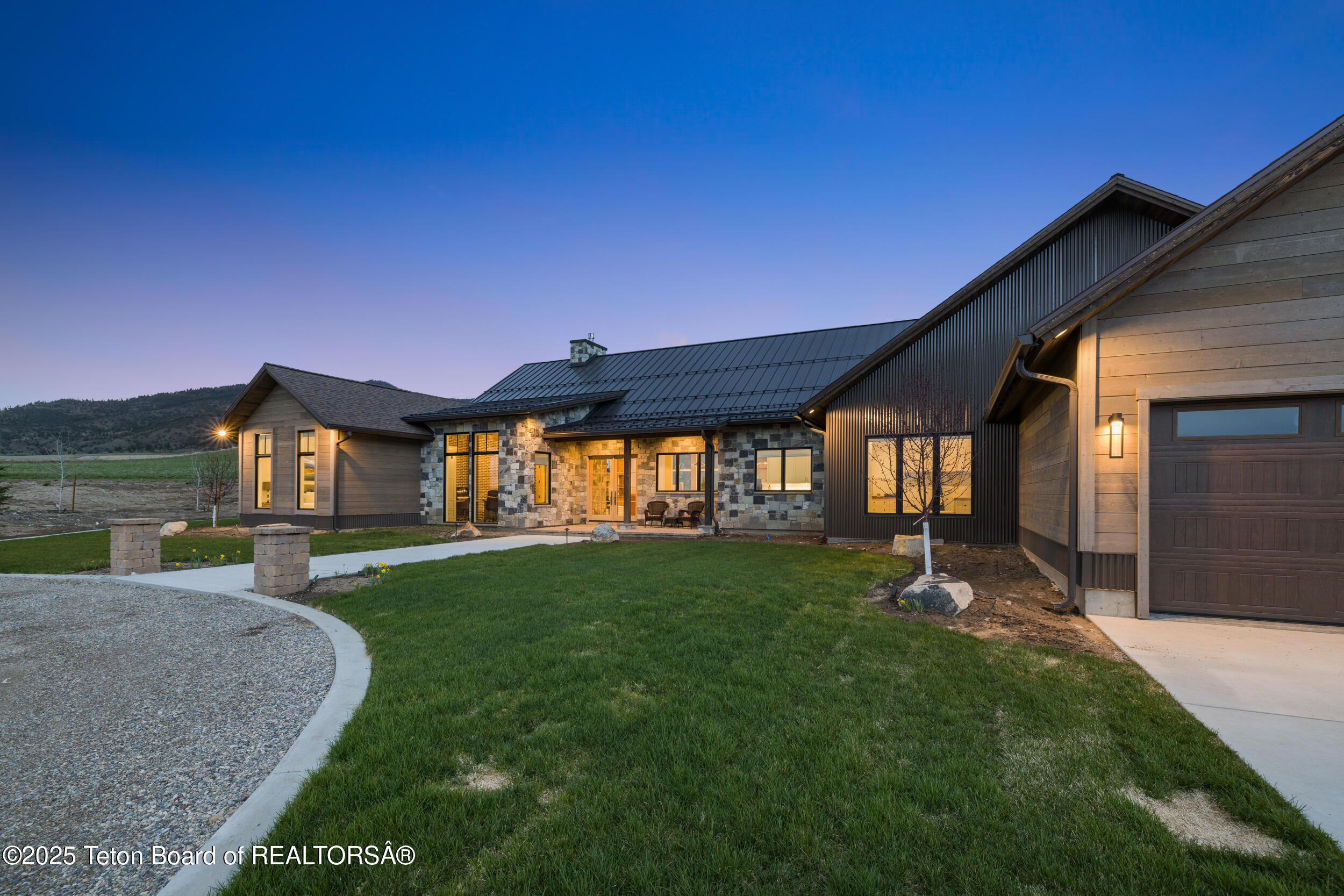 2399 CHAPEL RD Road