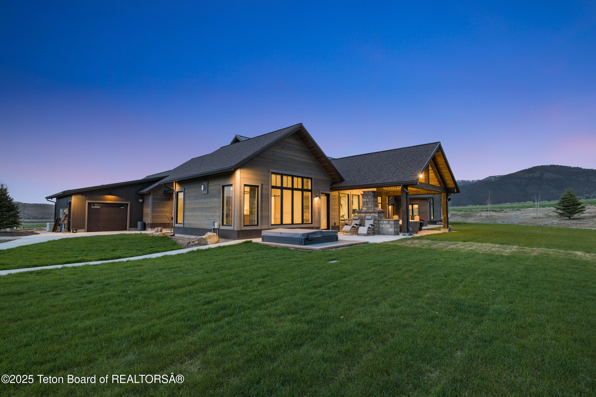 2399 CHAPEL RD Road