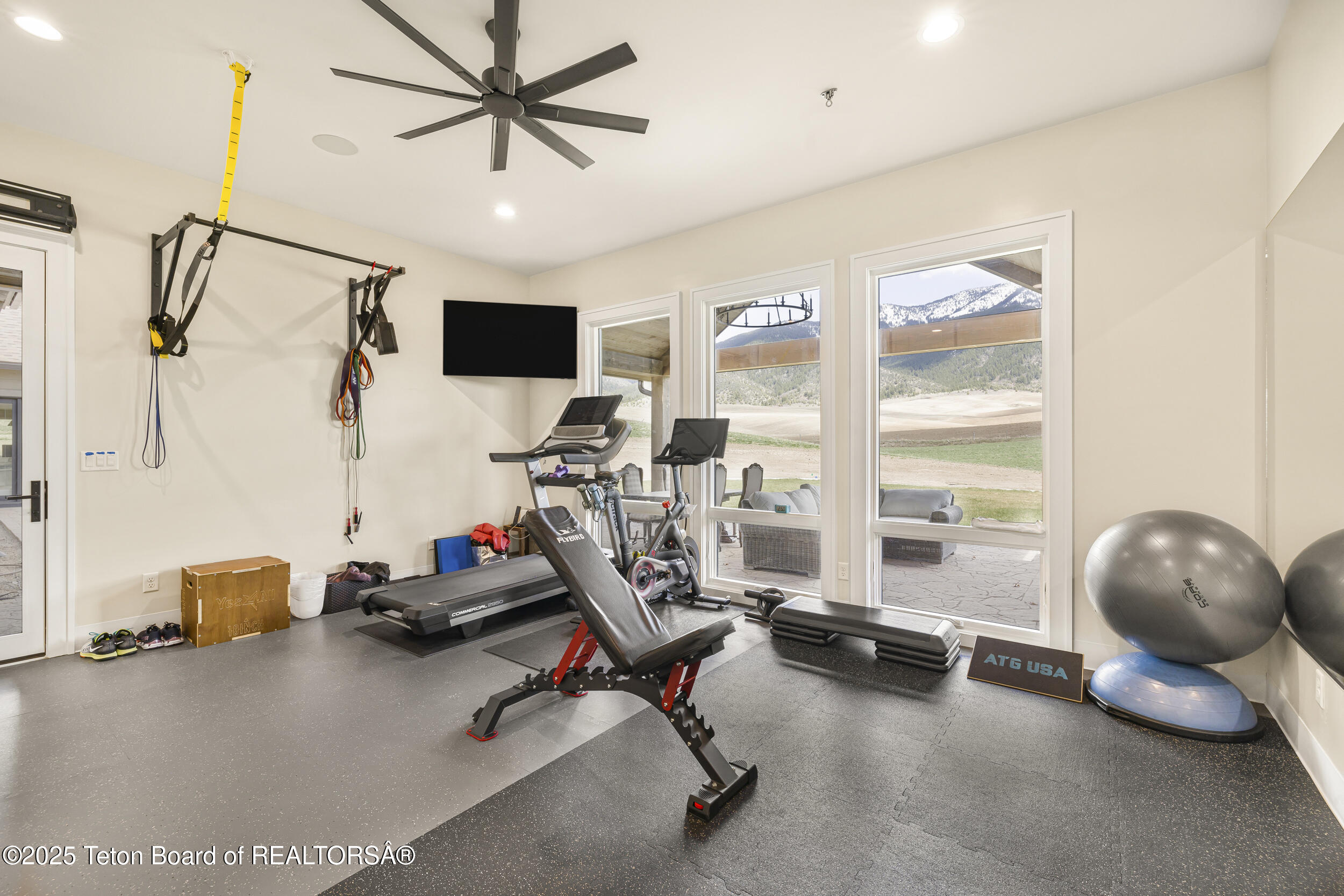 2399 CHAPEL RD Road